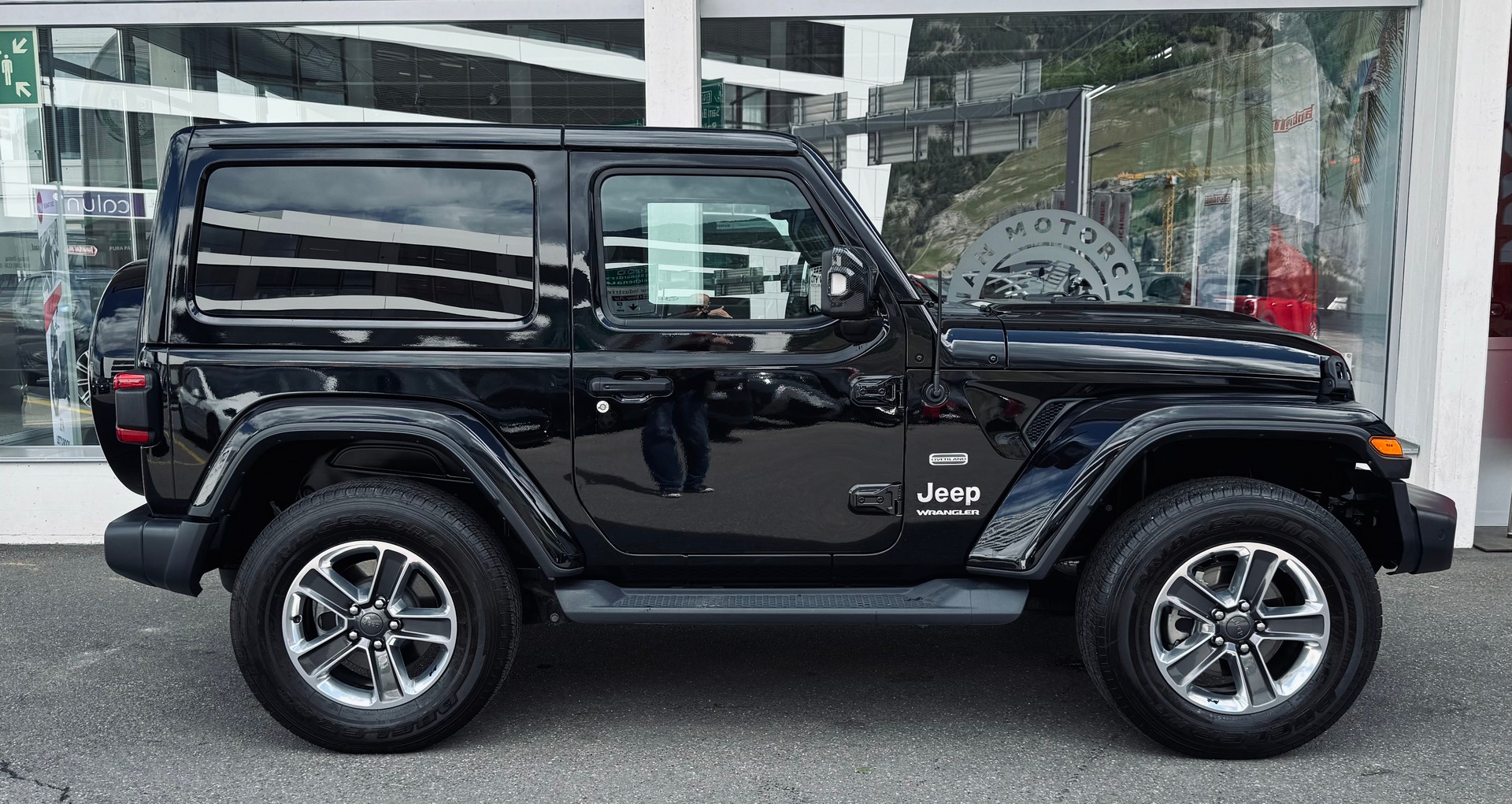JEEP Wrangler 2.2MJ Overland Automatic-image-1