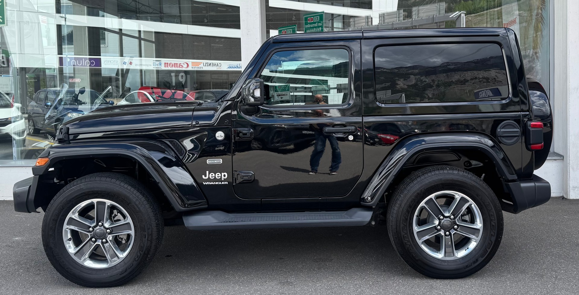 JEEP Wrangler 2.2MJ Overland Automatic-image-2