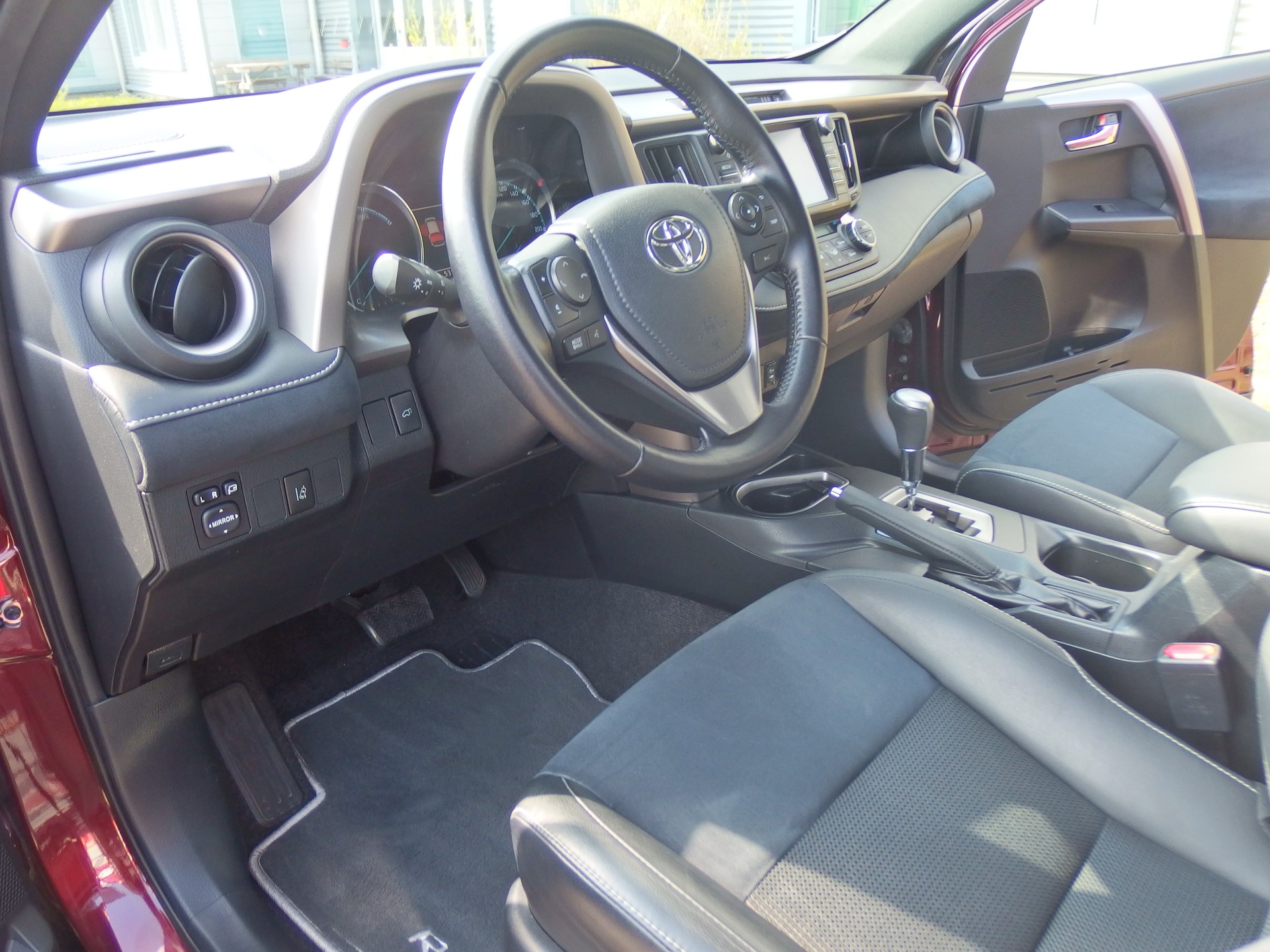 TOYOTA RAV-4 2.5 HSD Style e-CVT-image-2