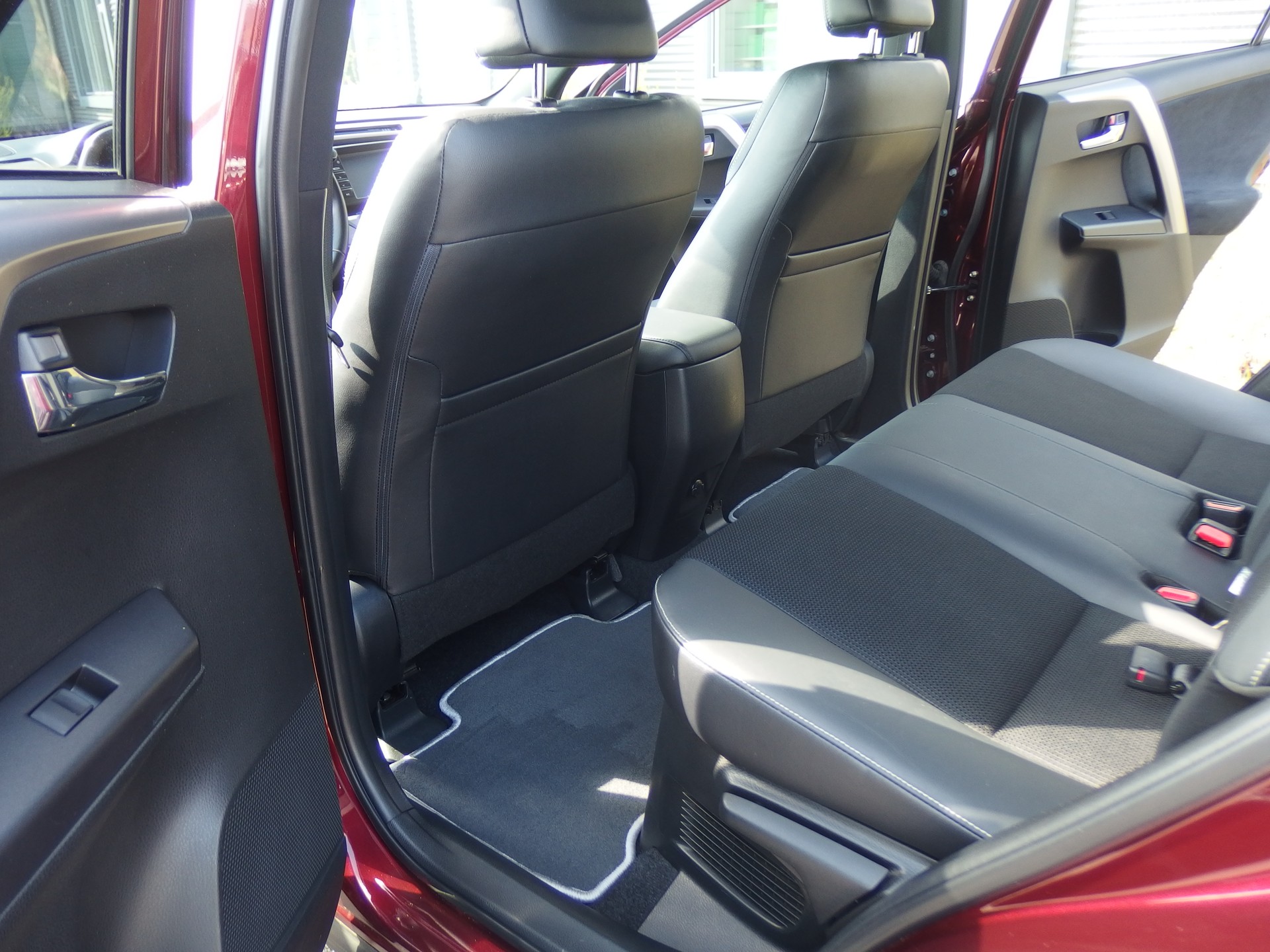 TOYOTA RAV-4 2.5 HSD Style e-CVT-image-3