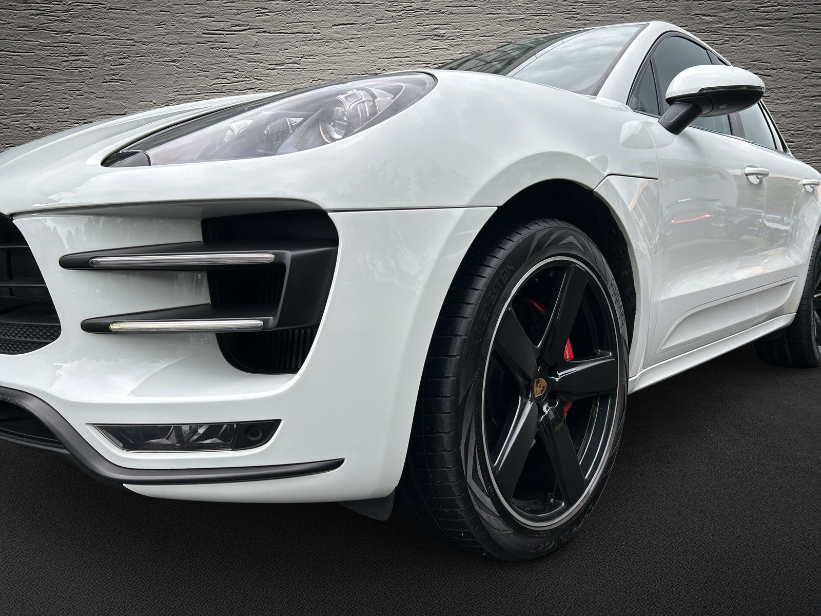 PORSCHE Macan Turbo PDK -Leder-DAB-Adaptive Sportsitze-Tempostat-Carbon Interieur-image-4