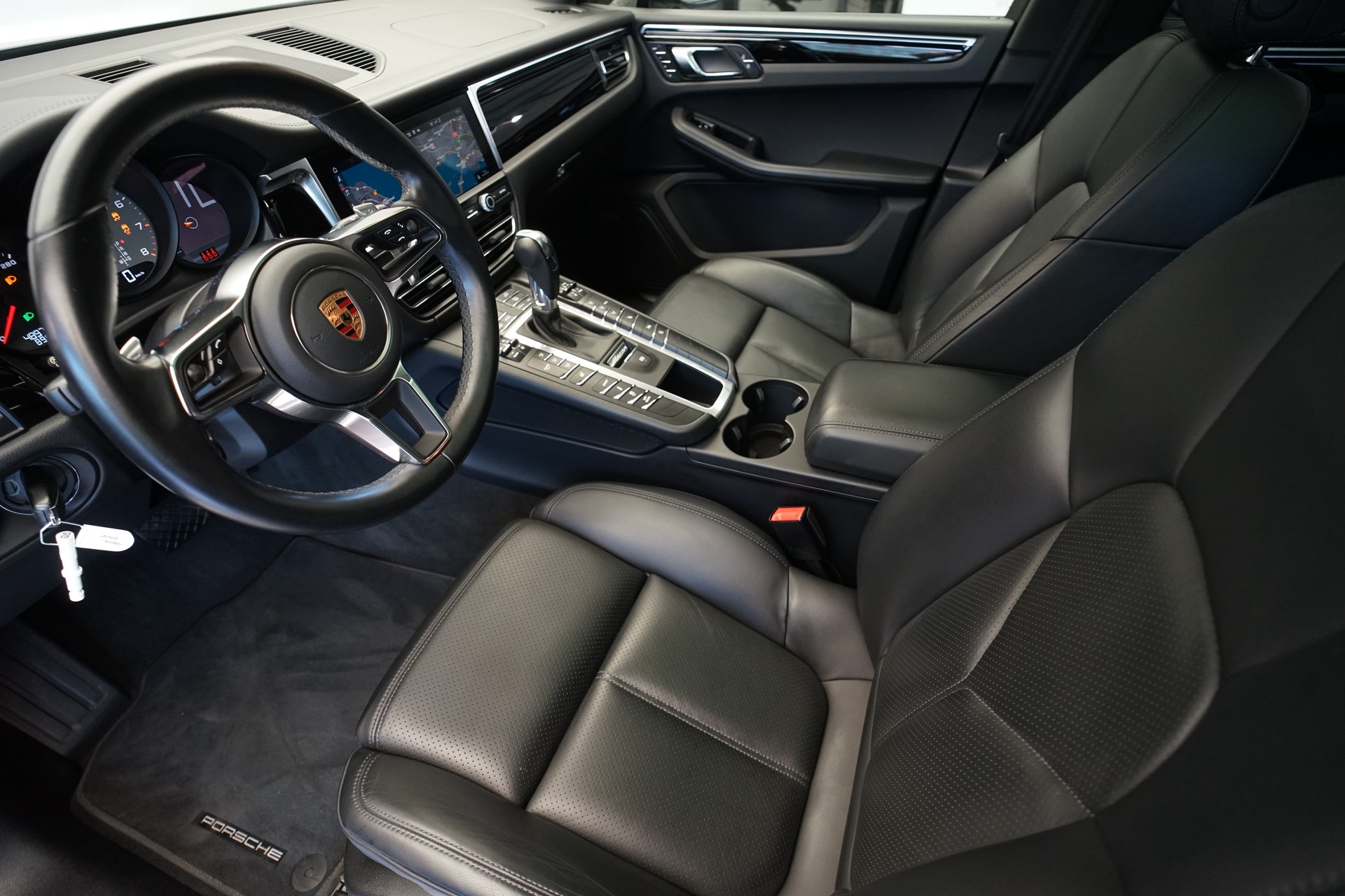 PORSCHE Macan S PDK-image-12