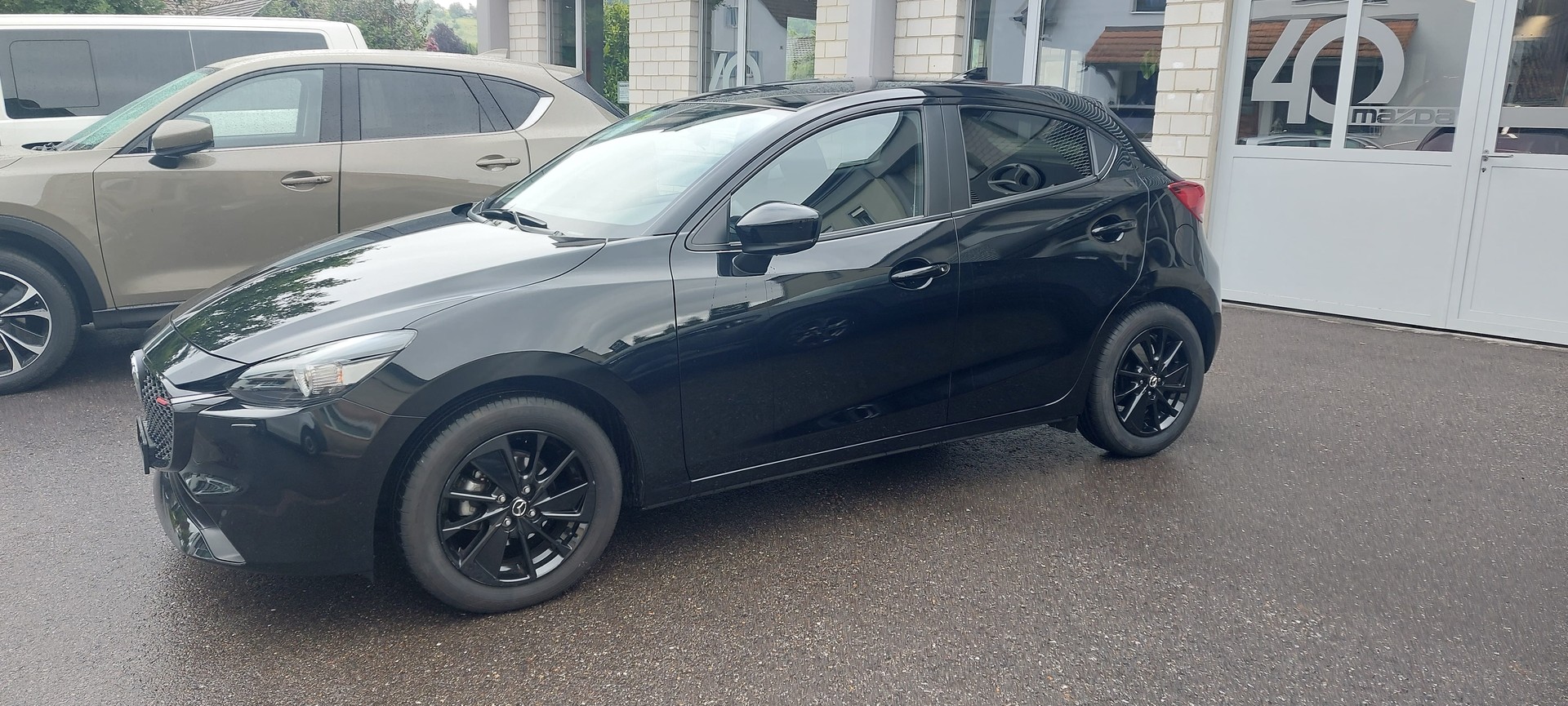 MAZDA 2 SKYACTIV-G 90 Homura Automat-showroom-element-1