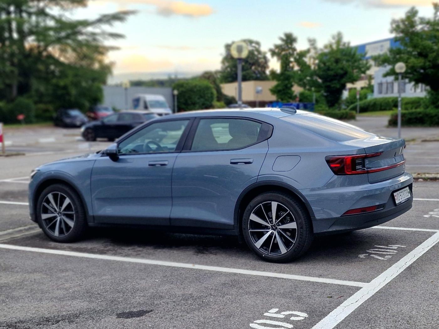 POLESTAR Polestar 2 Standard Range Single 69kWh MY23-image-1
