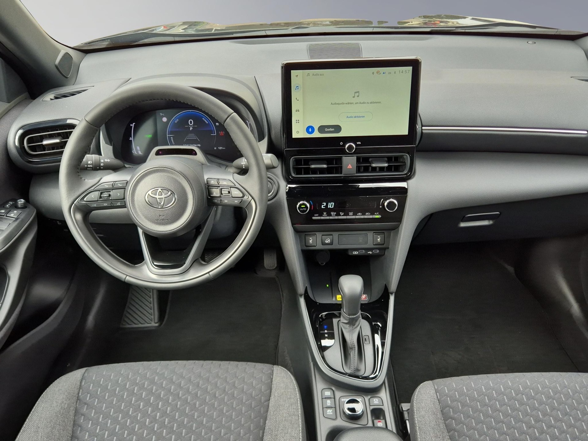 TOYOTA Yaris Cross 1.5 VVT-i HSD Trend AWD-i-image-11