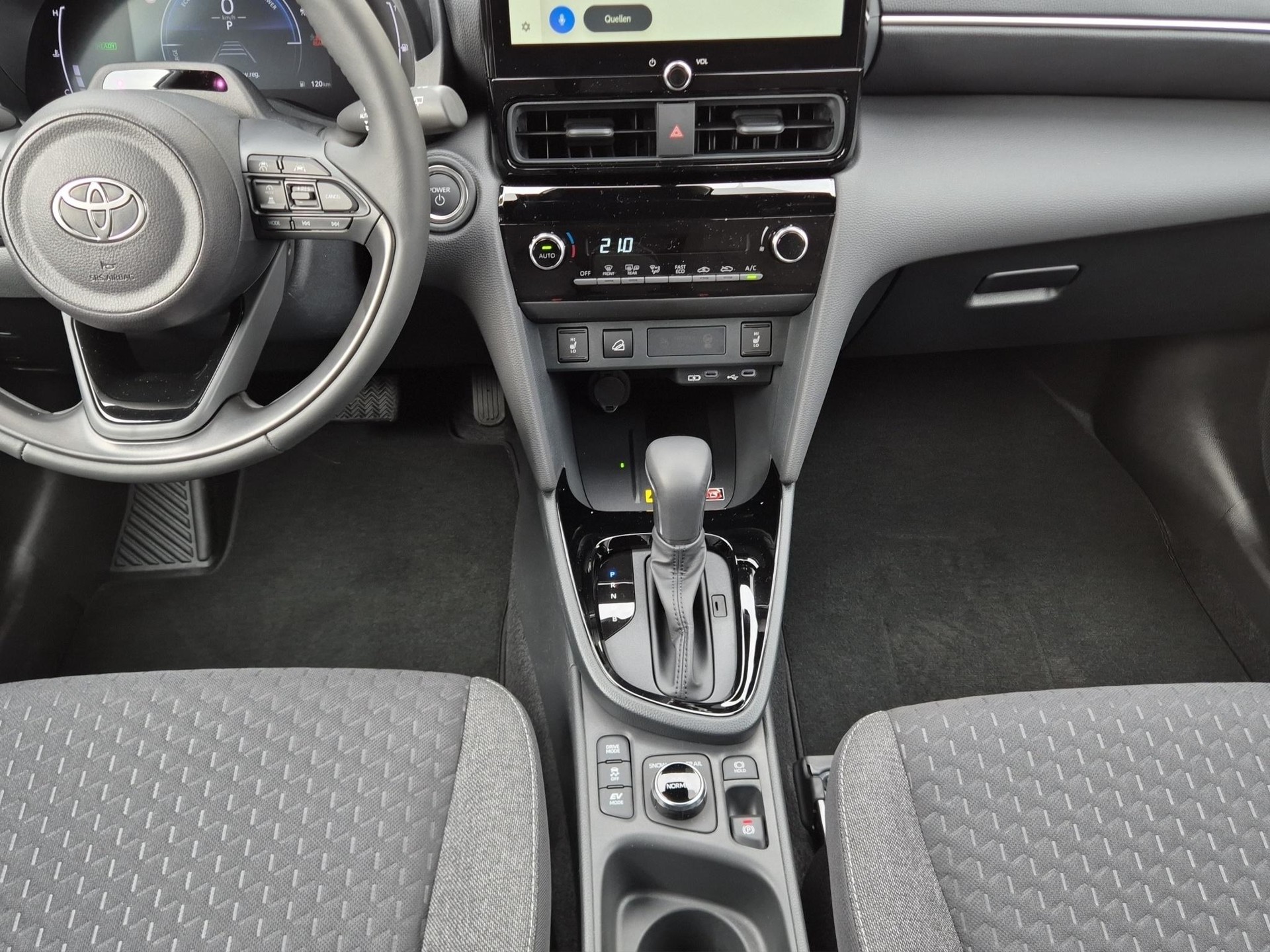 TOYOTA Yaris Cross 1.5 VVT-i HSD Trend AWD-i-image-13