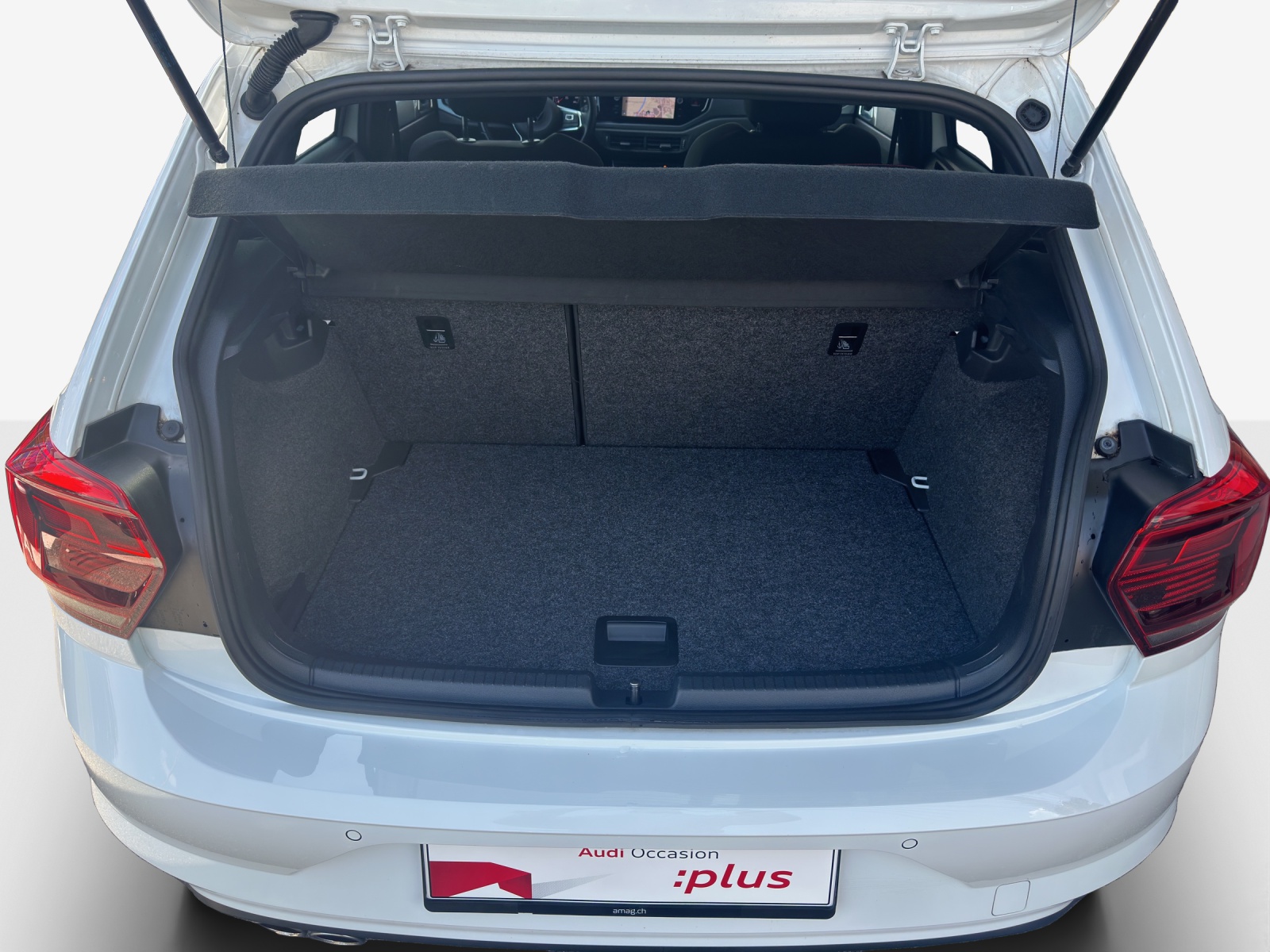 VW Polo 2.0 TSI GTI DSG-image-12
