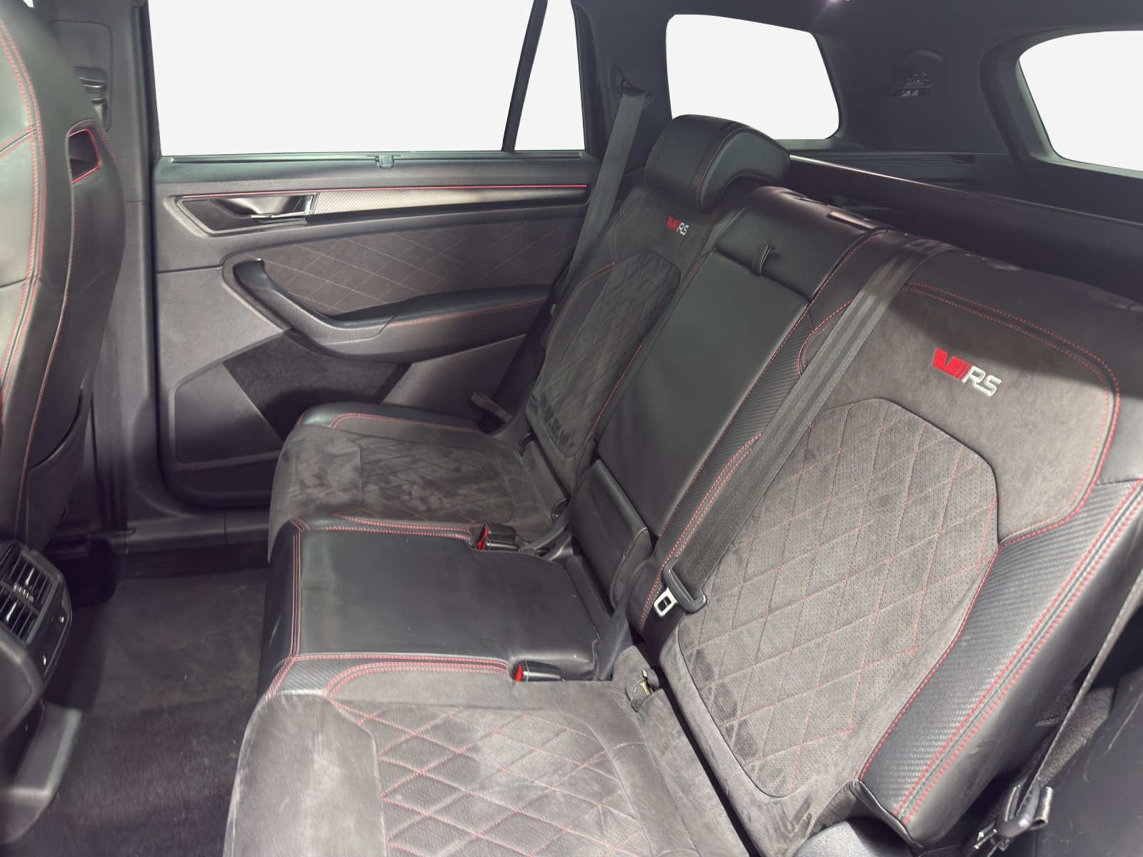 SKODA Kodiaq 2.0 Bi-TDI SCR RS 4x4 DSG-image-11