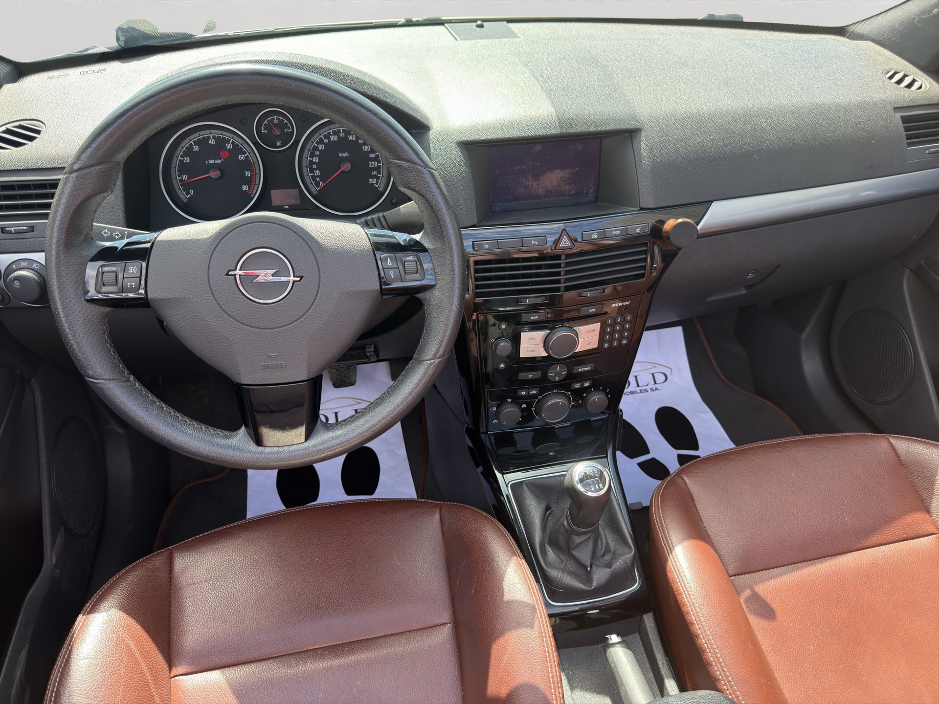 OPEL Astra TT 1.6i 16V Turbo Cosmo-image-2