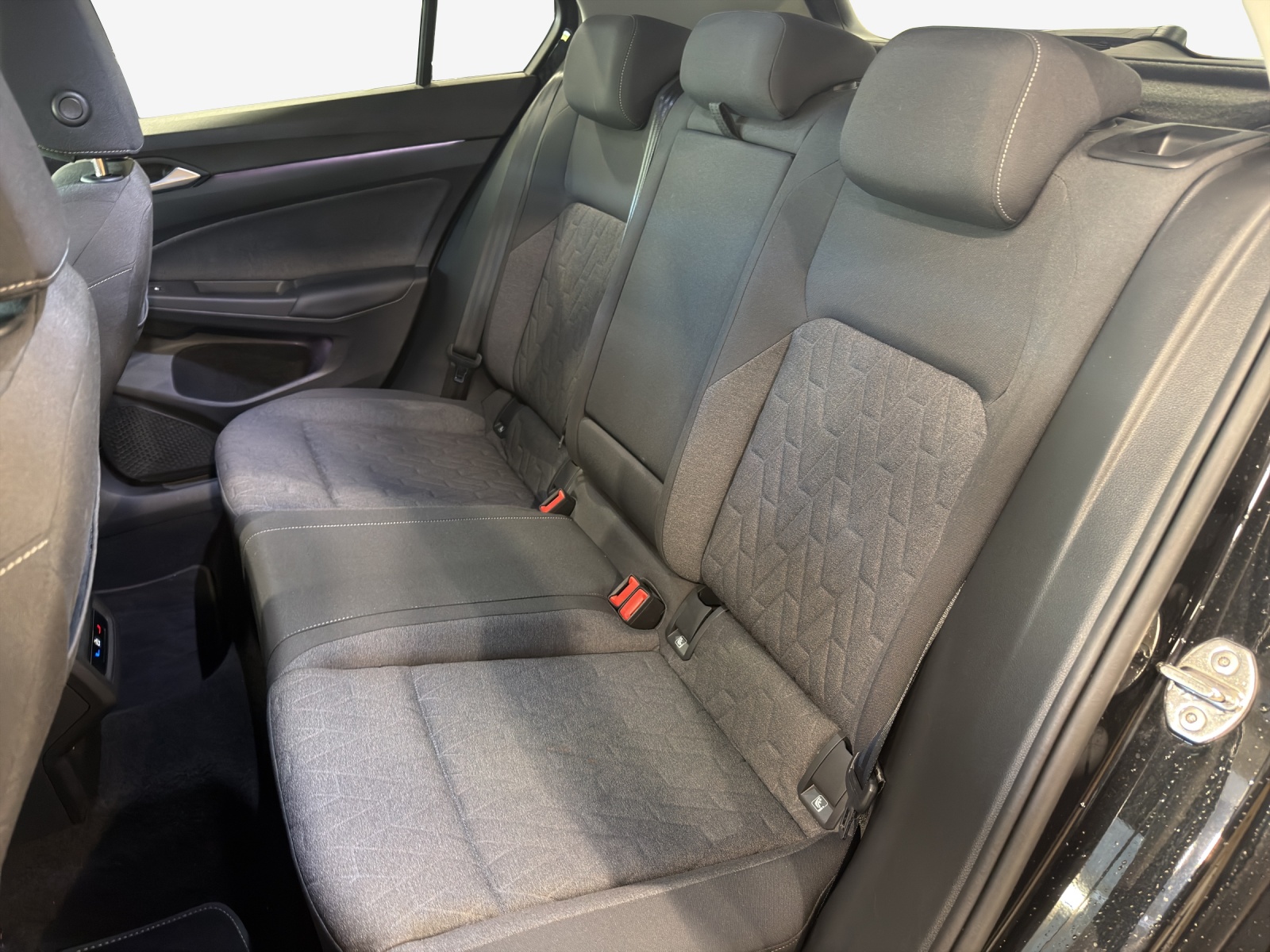 VW Golf 1.5 e TSI mHEV Life DSG-image-11