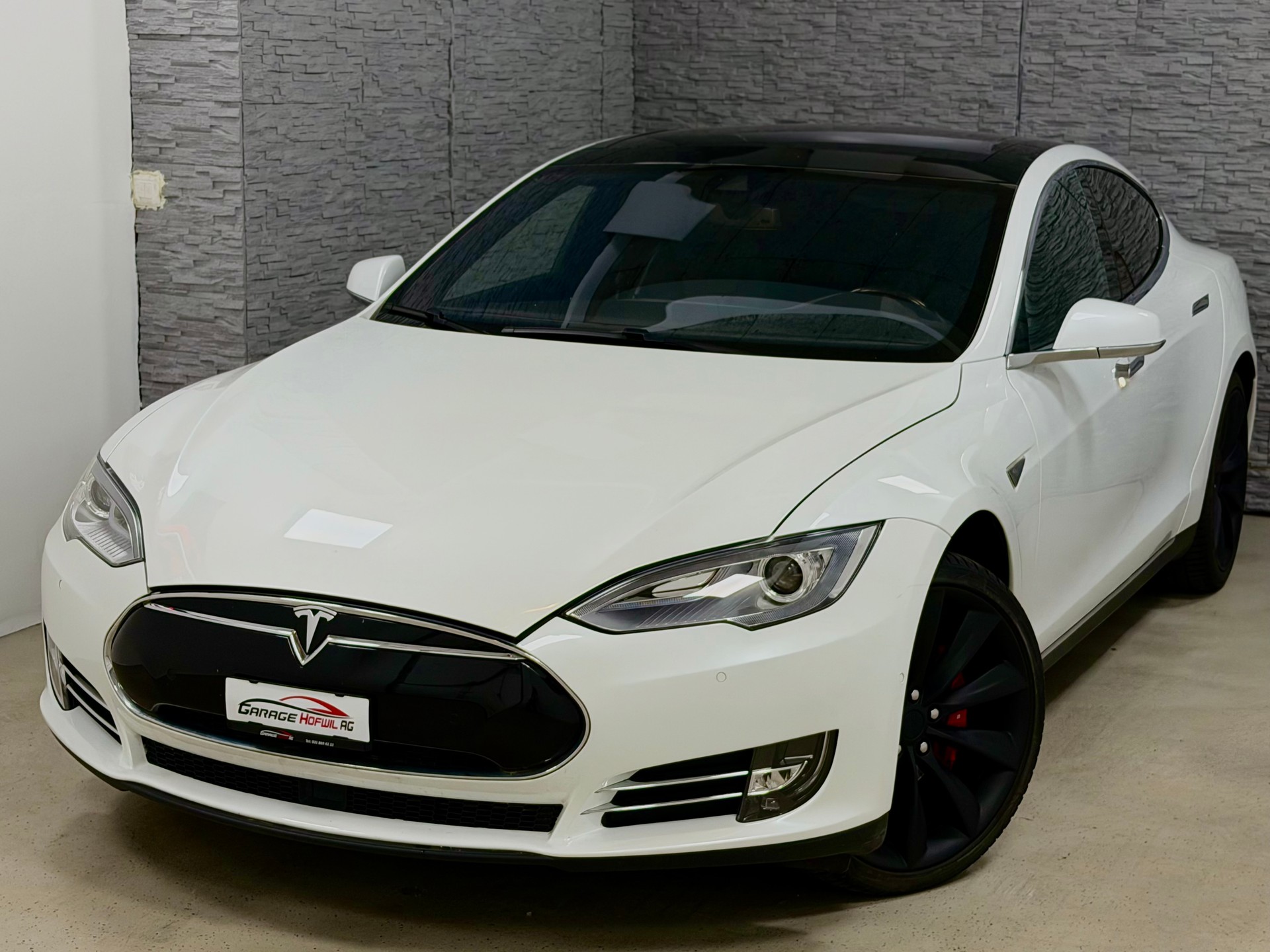 TESLA Model S 85 D Performance FREE SUPERCHARGER