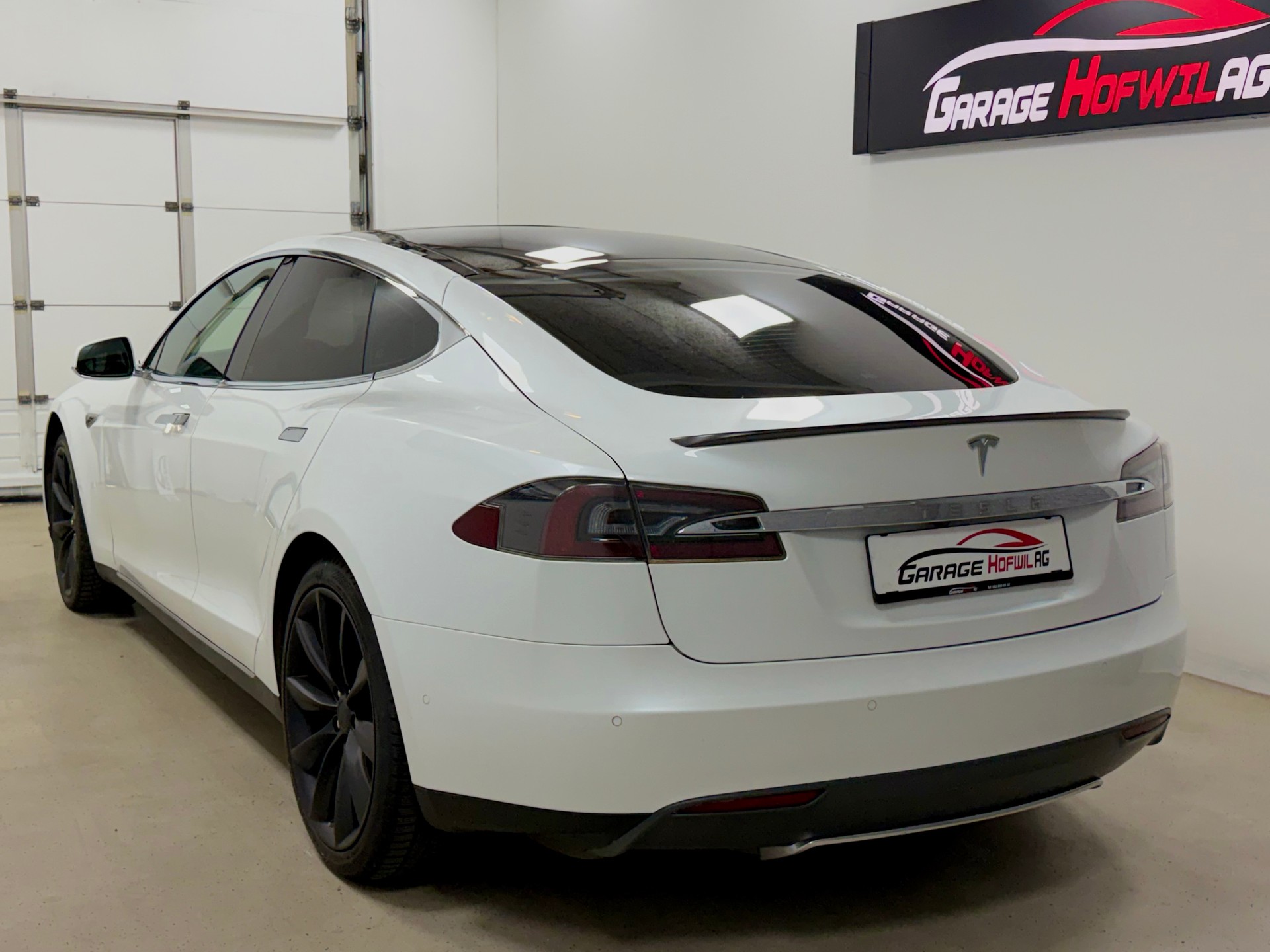 TESLA Model S 85 D Performance FREE SUPERCHARGER-image-5