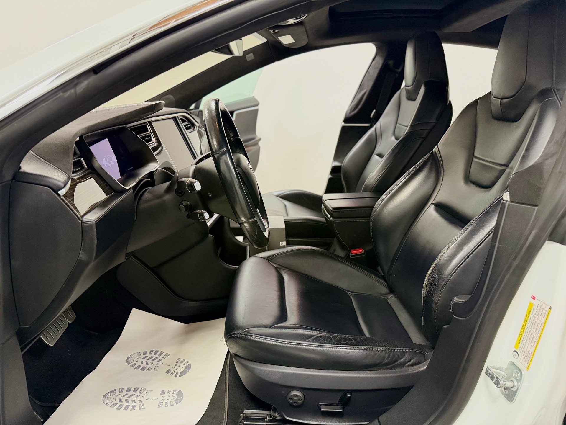 TESLA Model S 85 D Performance FREE SUPERCHARGER-image-8