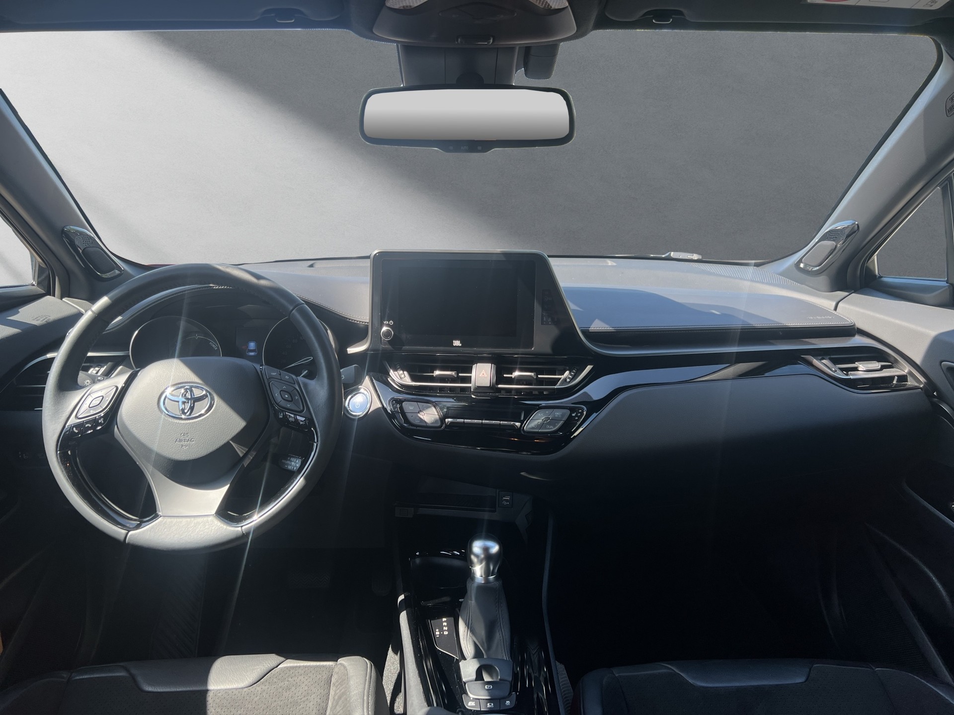 TOYOTA C-HR 2.0 VVTi HSD Move-showroom-element-3