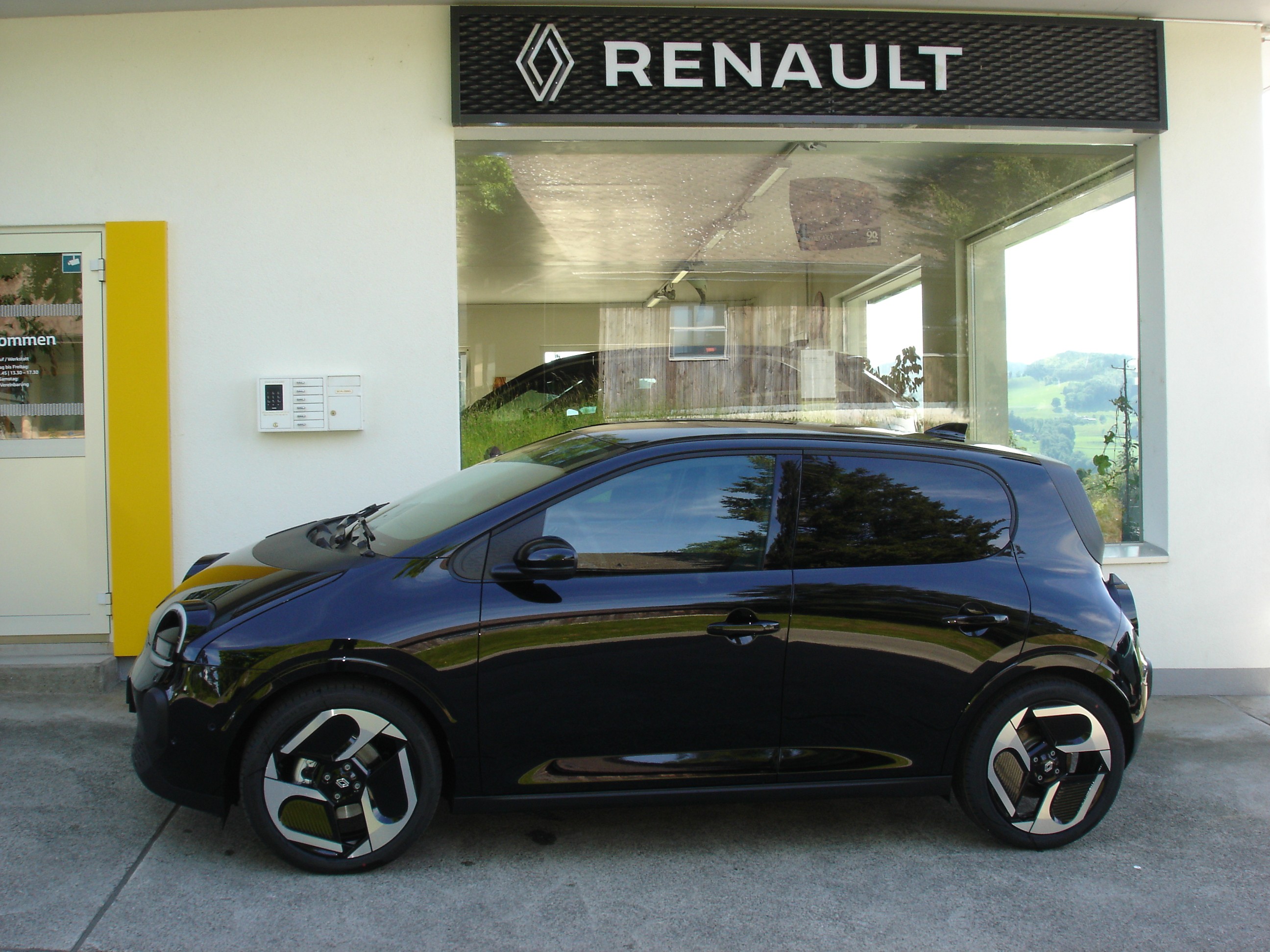 Car photo