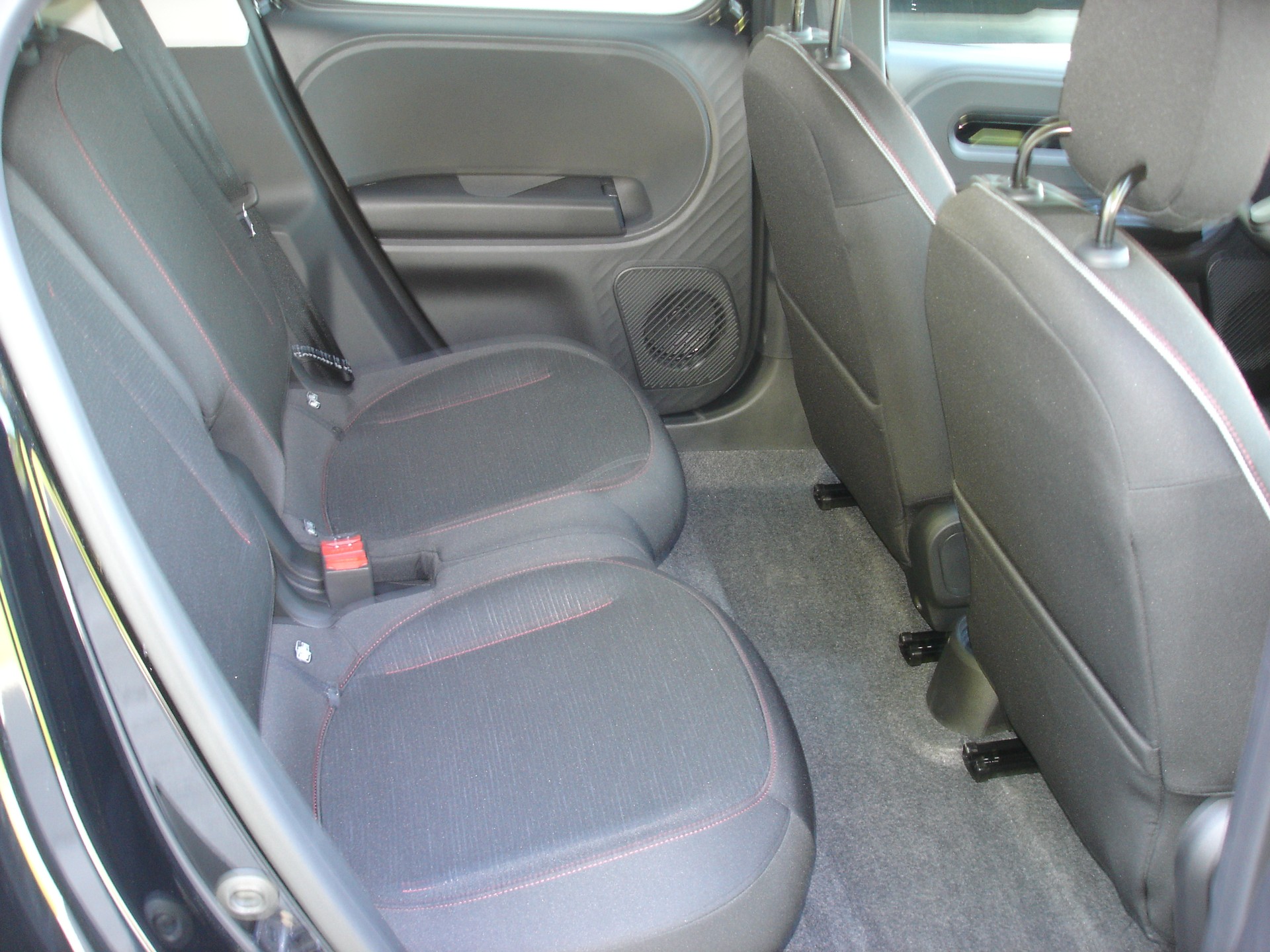RENAULT Twingo E-Tech 27kWh Techno-image-8