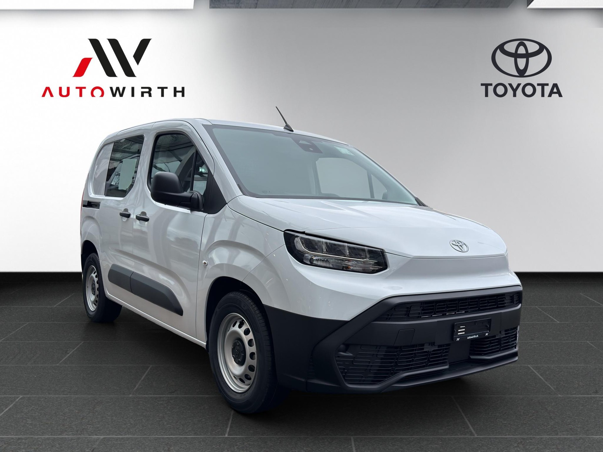 TOYOTA PROACE CITY Van L1 52KWh Active-image-2