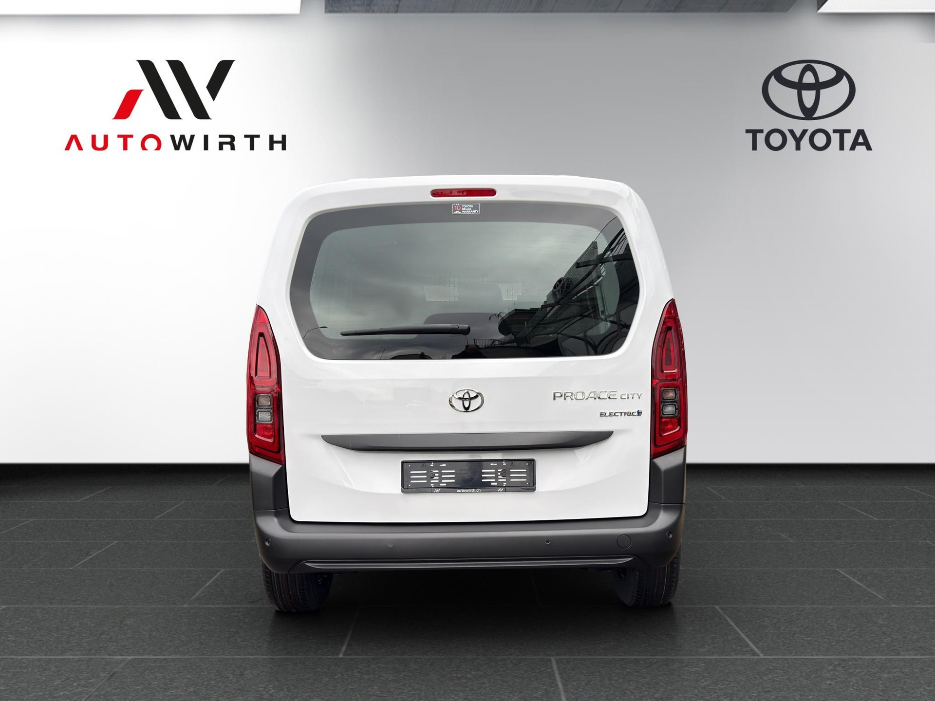 TOYOTA PROACE CITY Van L1 52KWh Active-image-5