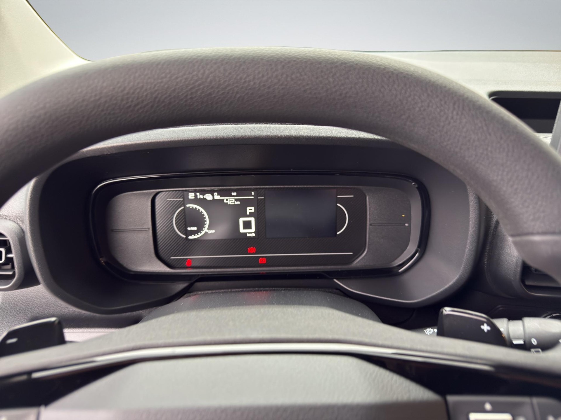 TOYOTA PROACE CITY Van L1 52KWh Active-image-10