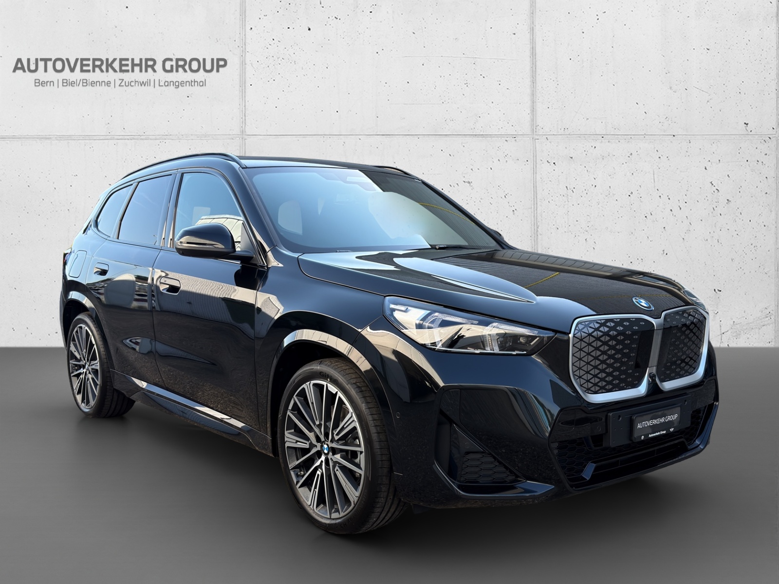 BMW iX1 xDrive 30 Ed. M Sport-image-6