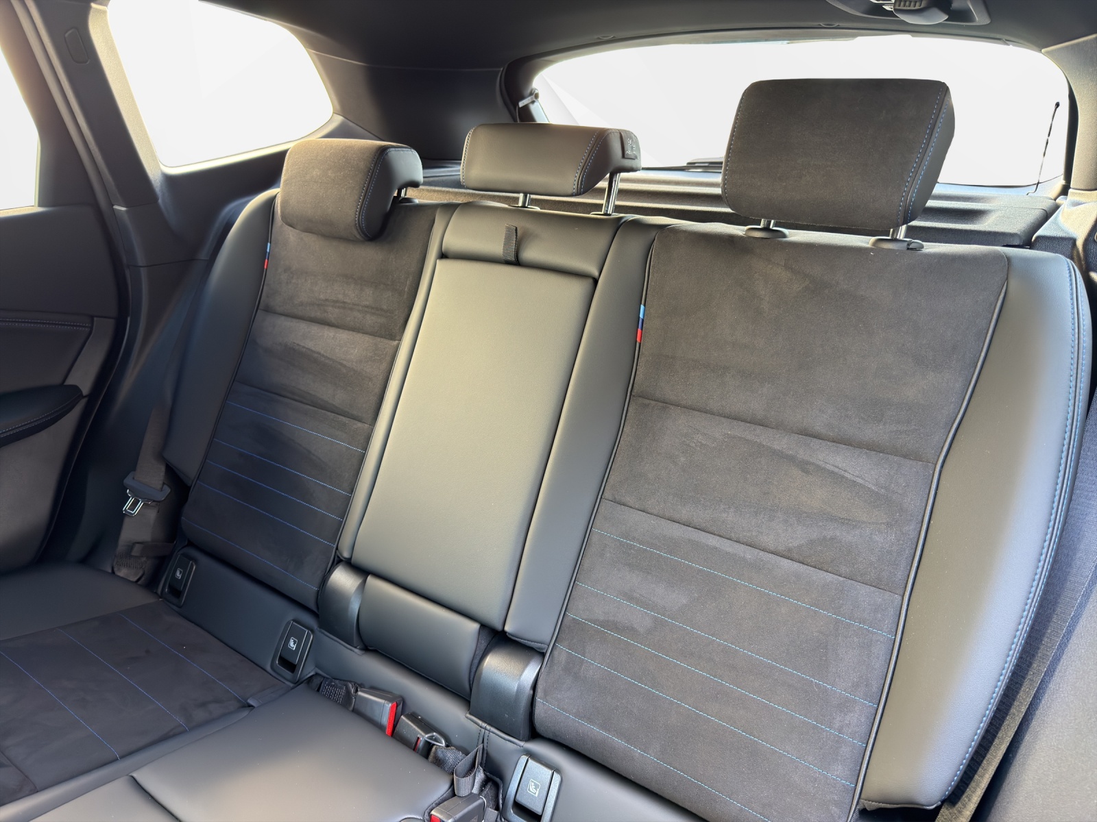 BMW iX1 xDrive 30 Ed. M Sport-image-18
