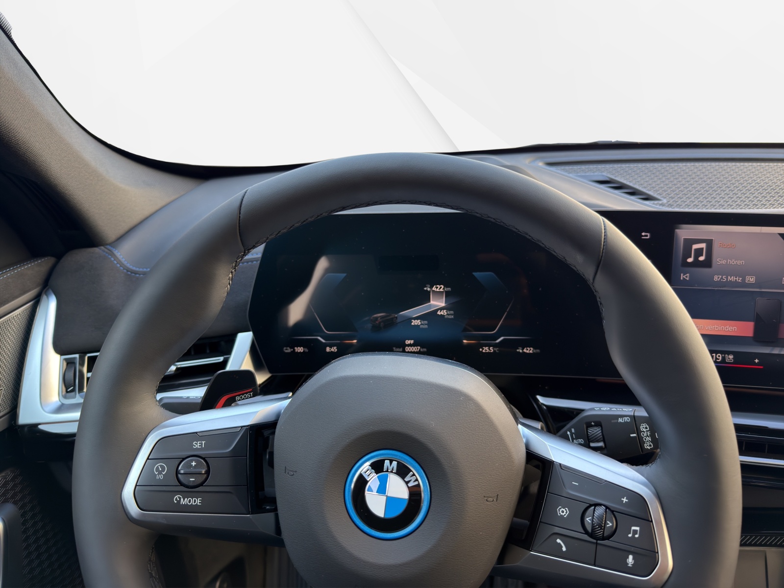 BMW iX1 xDrive 30 Ed. M Sport-image-14