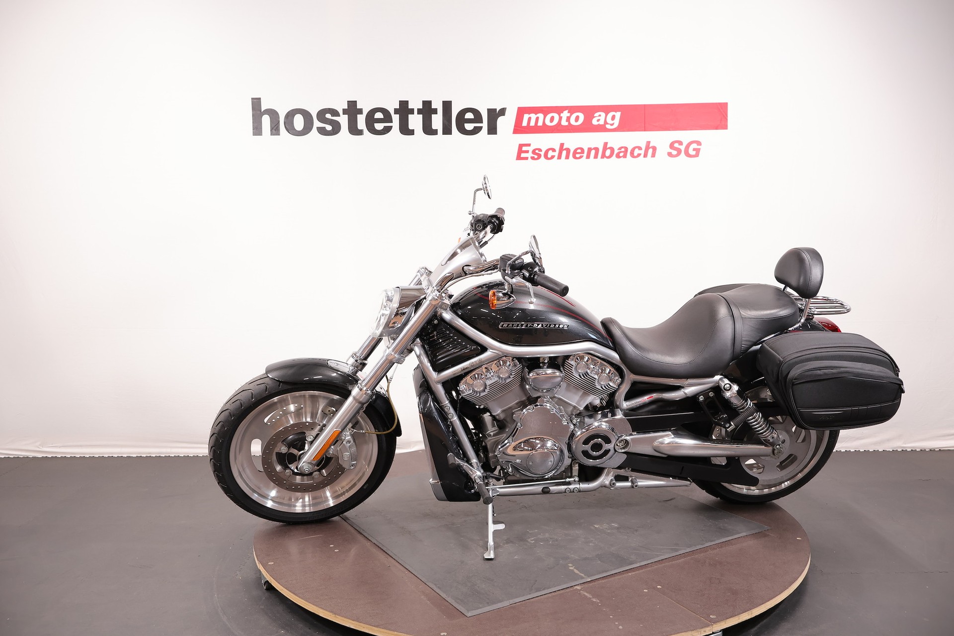 HARLEY-DAVIDSON VRSCAW 1130 V-Road-showroom-element-3