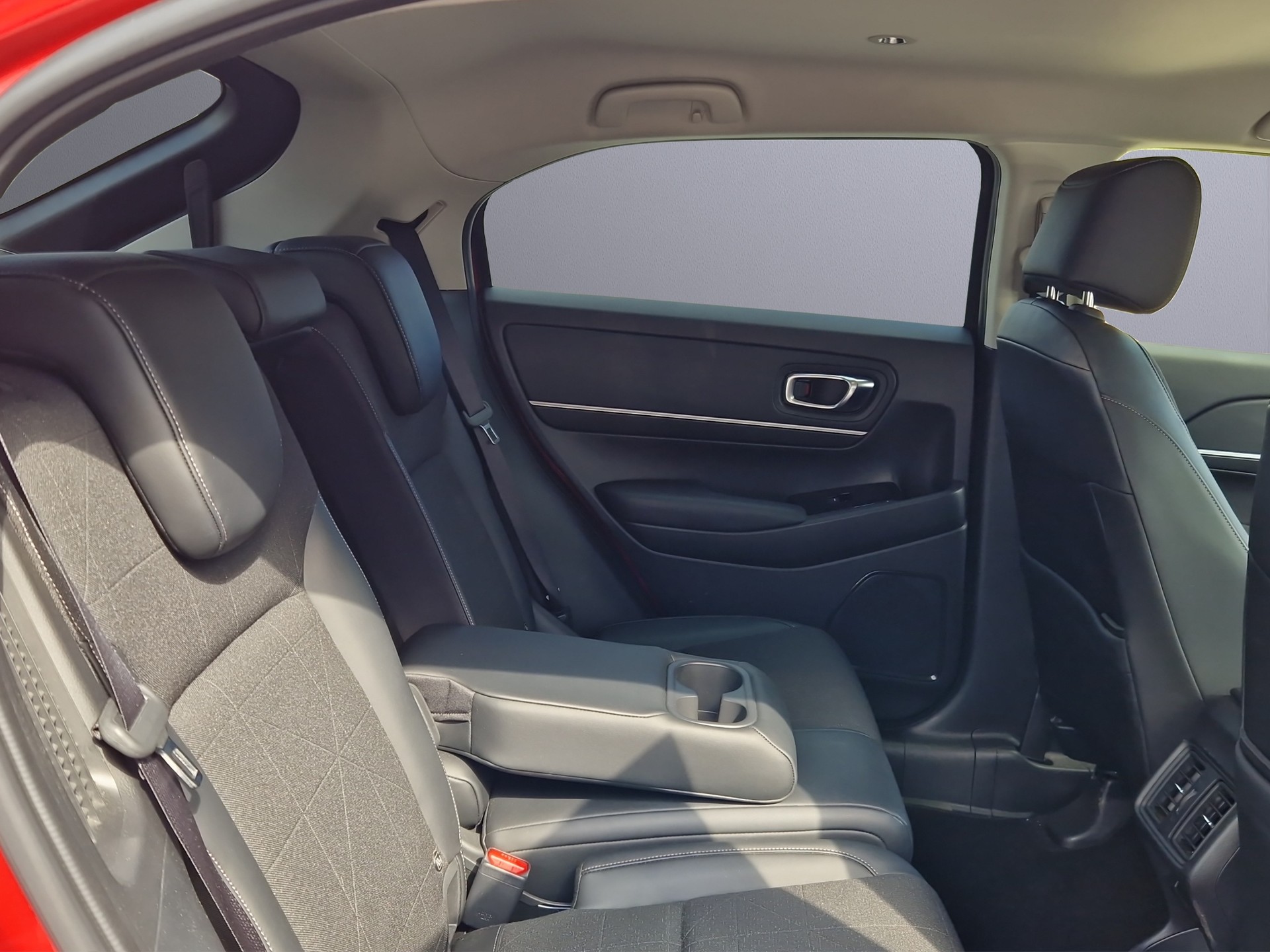 HONDA HR-V 1.5 i-MMD Advance-image-11