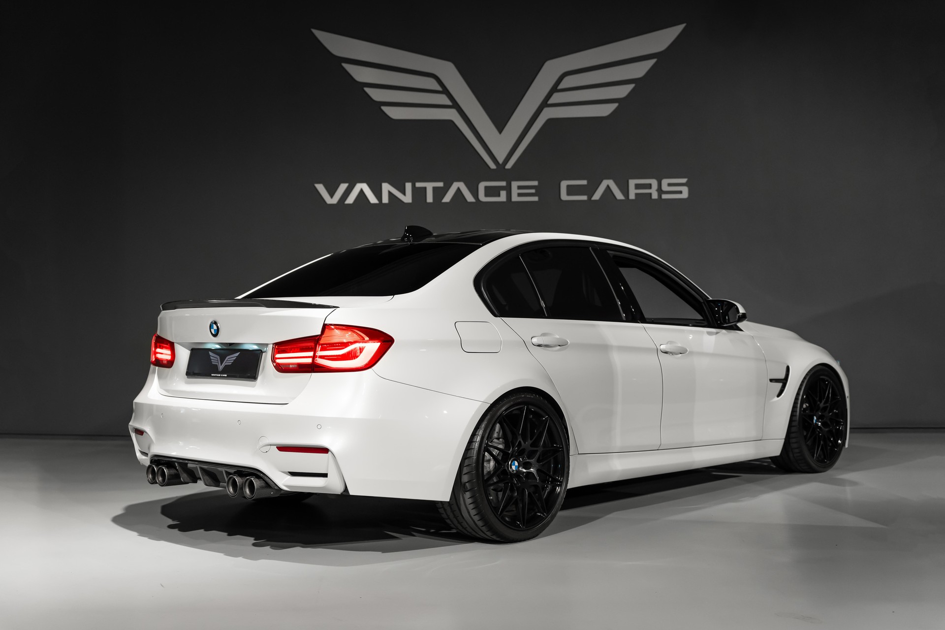BMW M3 Competition-image-2