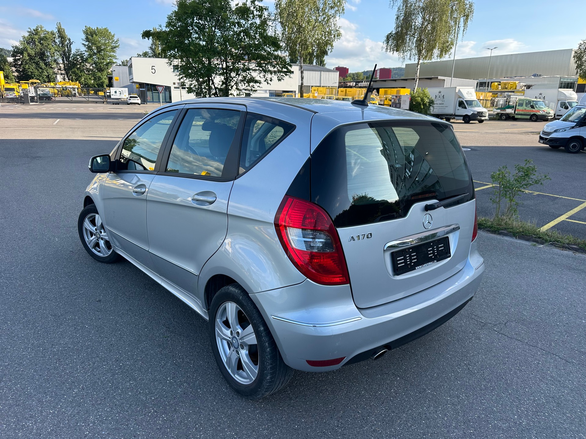 MERCEDES-BENZ A 170 Avantgarde Edition-image-1