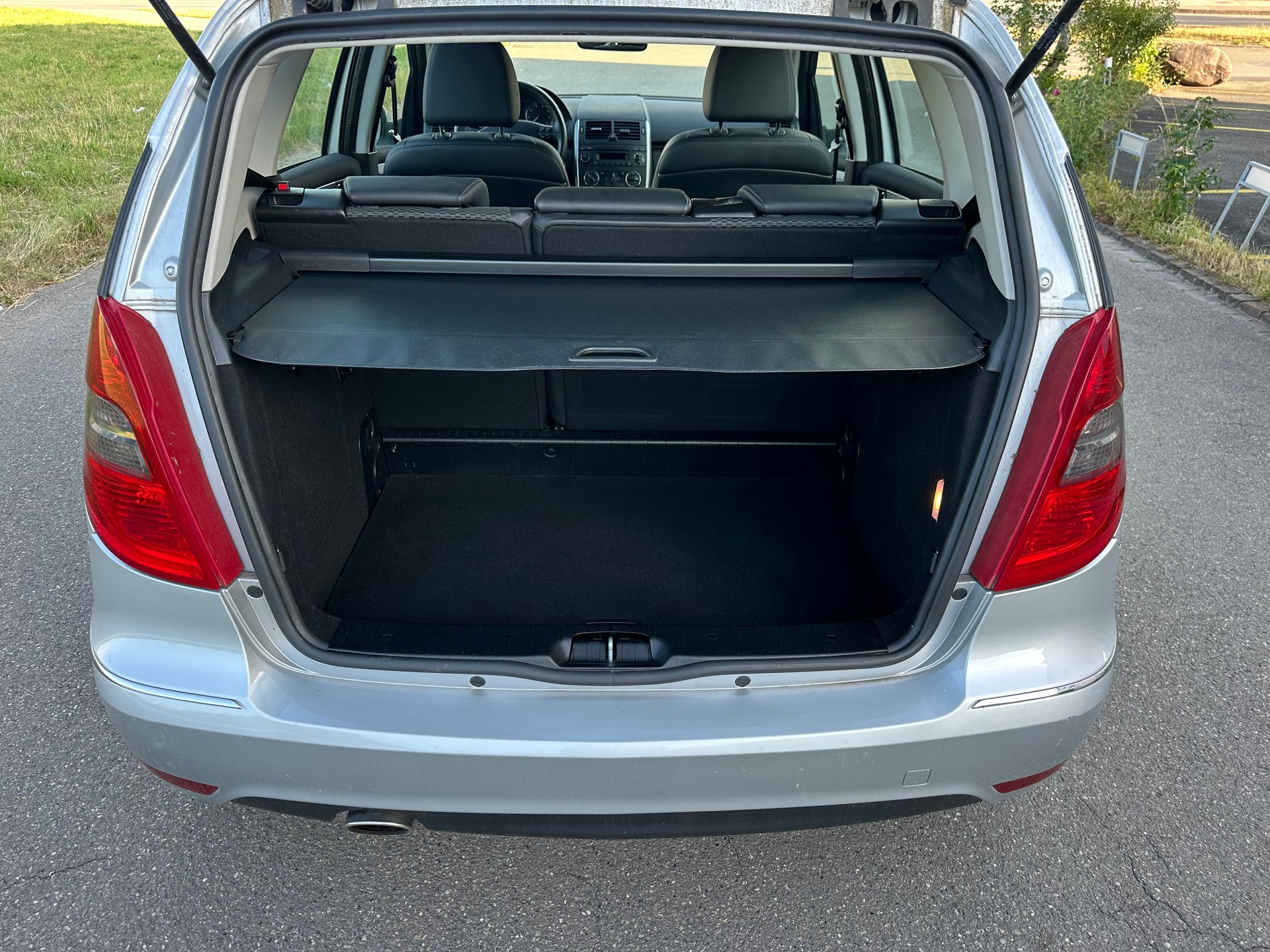 MERCEDES-BENZ A 170 Avantgarde Edition-image-6