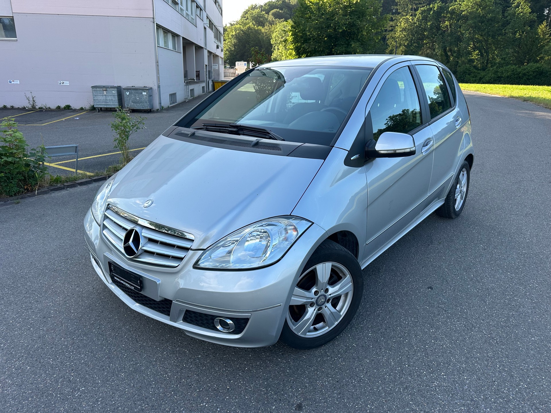MERCEDES-BENZ A 170 Avantgarde Edition-image-2