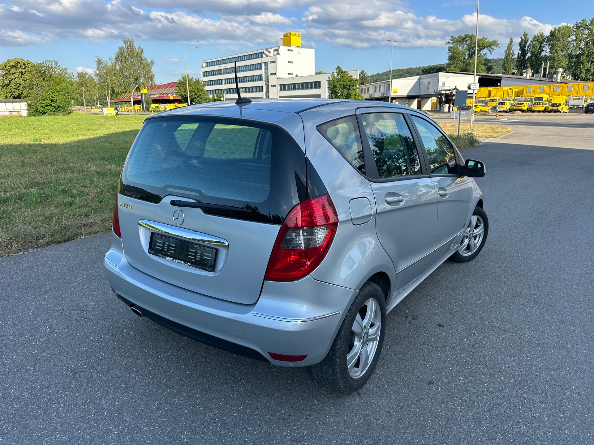MERCEDES-BENZ A 170 Avantgarde Edition-image-3