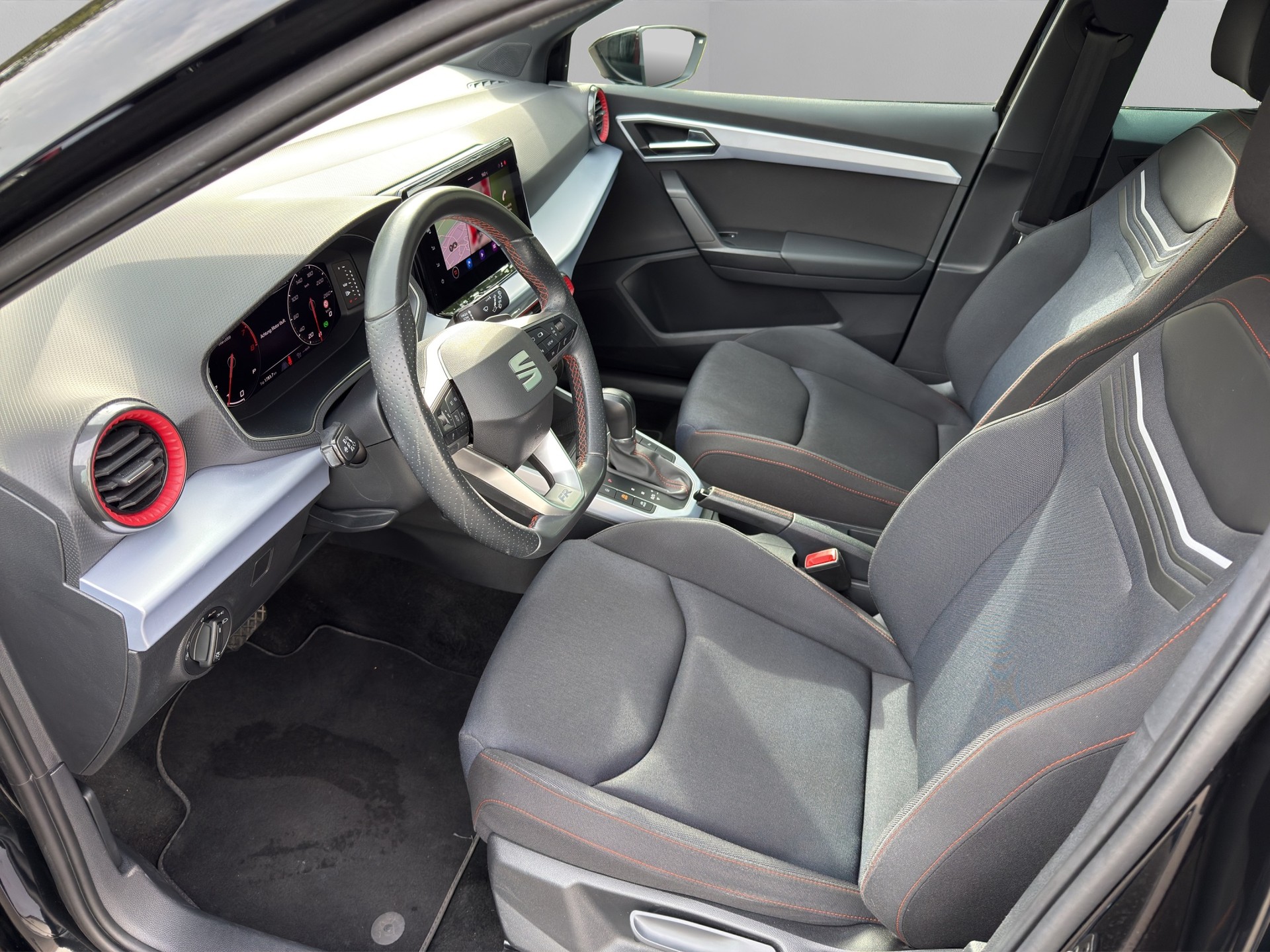 SEAT Arona 1.0 TSI Eco Hola FR DSG * Garantie * 8 fach * Modell 2022-image-6