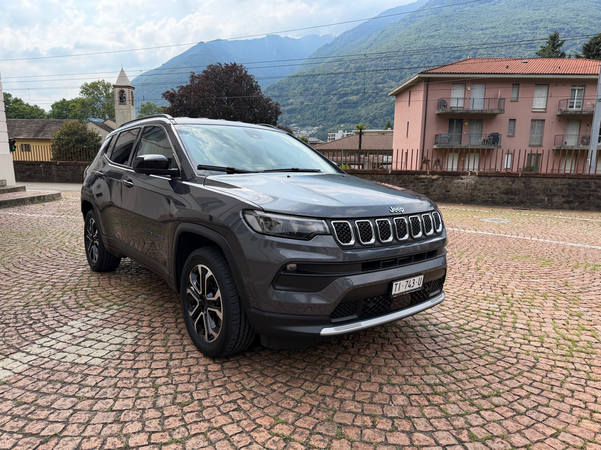 JEEP Compass 1.3 T PHEV Swiss Limited AWD-image-0