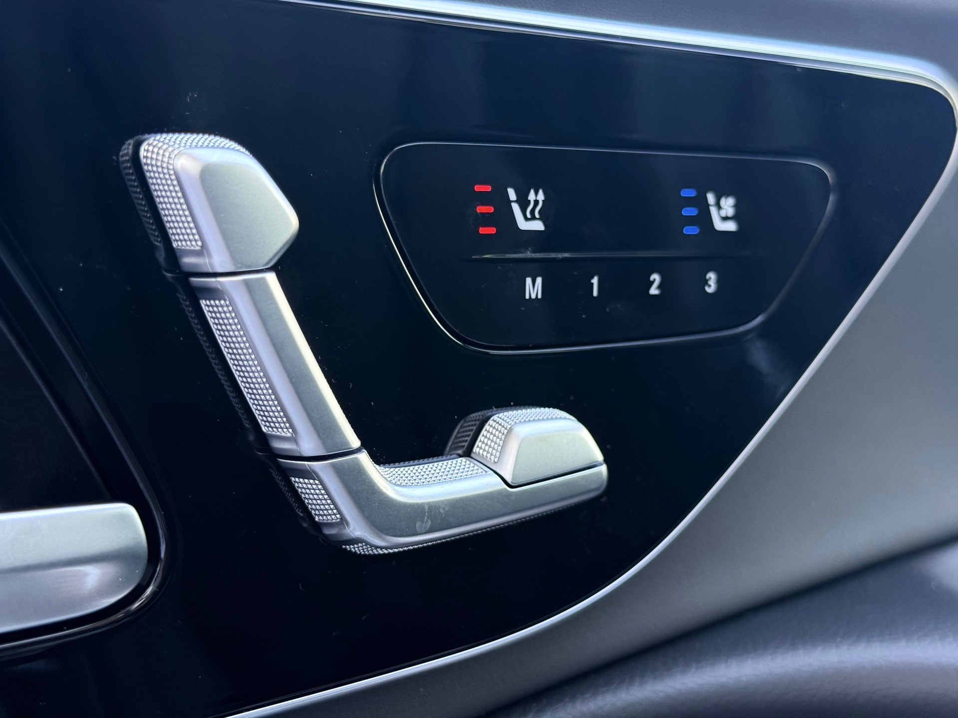 MERCEDES-BENZ E 53 Hybrid T 4Matic+ 9G-Tronic-image-7