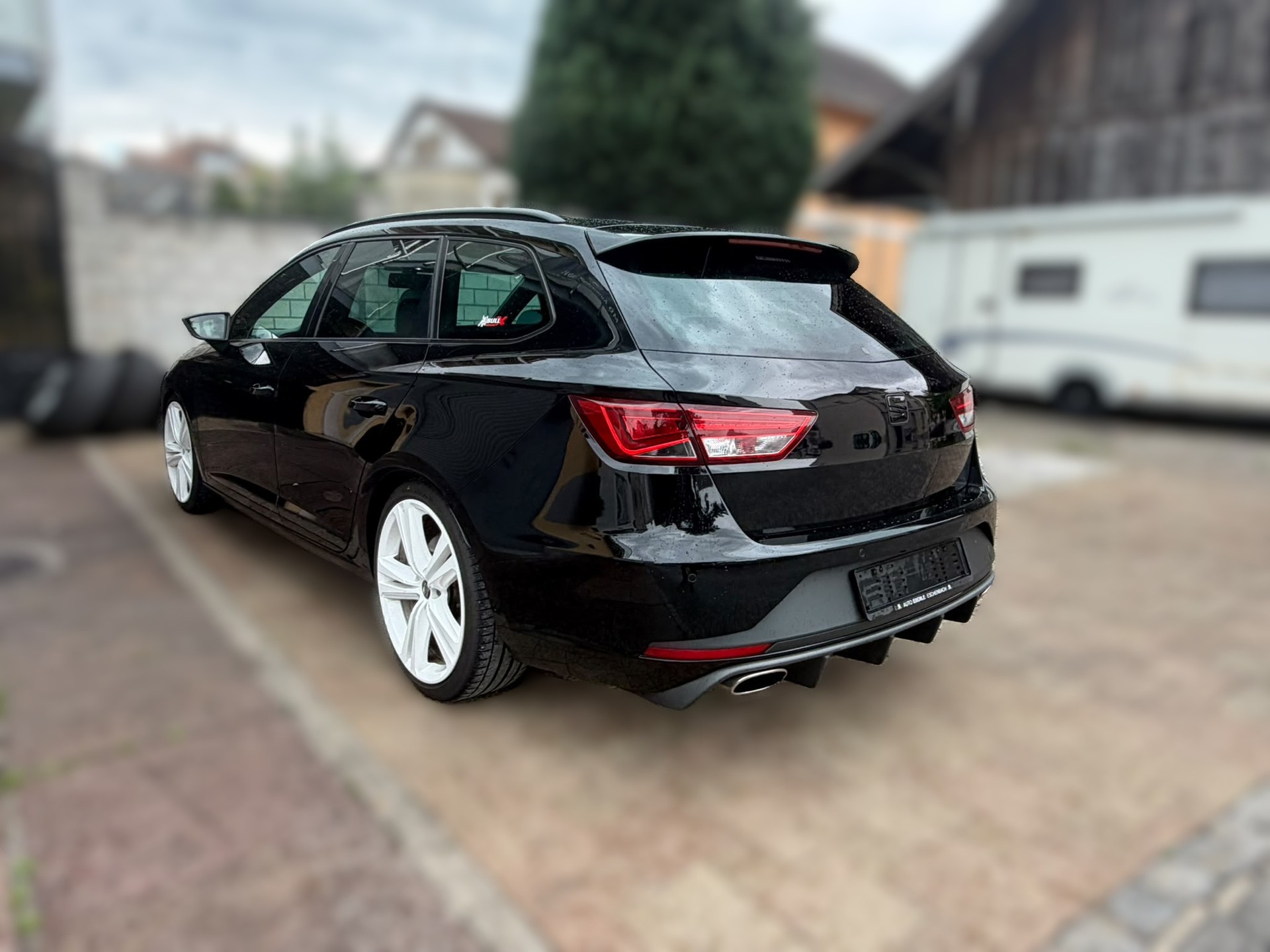 SEAT Leon ST 2.0 TSI Cupra 280 DSG-image-2