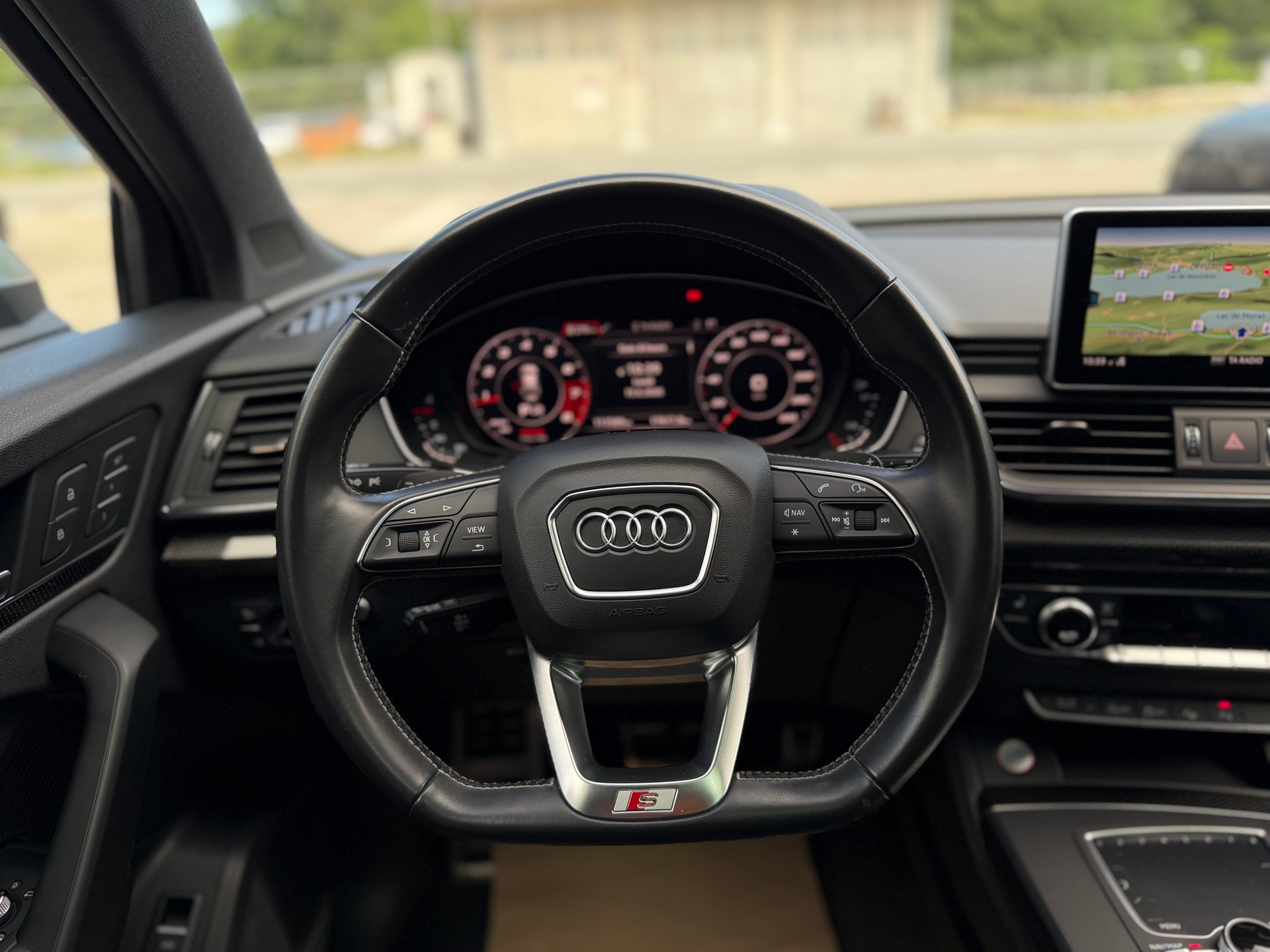 AUDI SQ5 3.0 TFSI quattro S-tronic-image-16