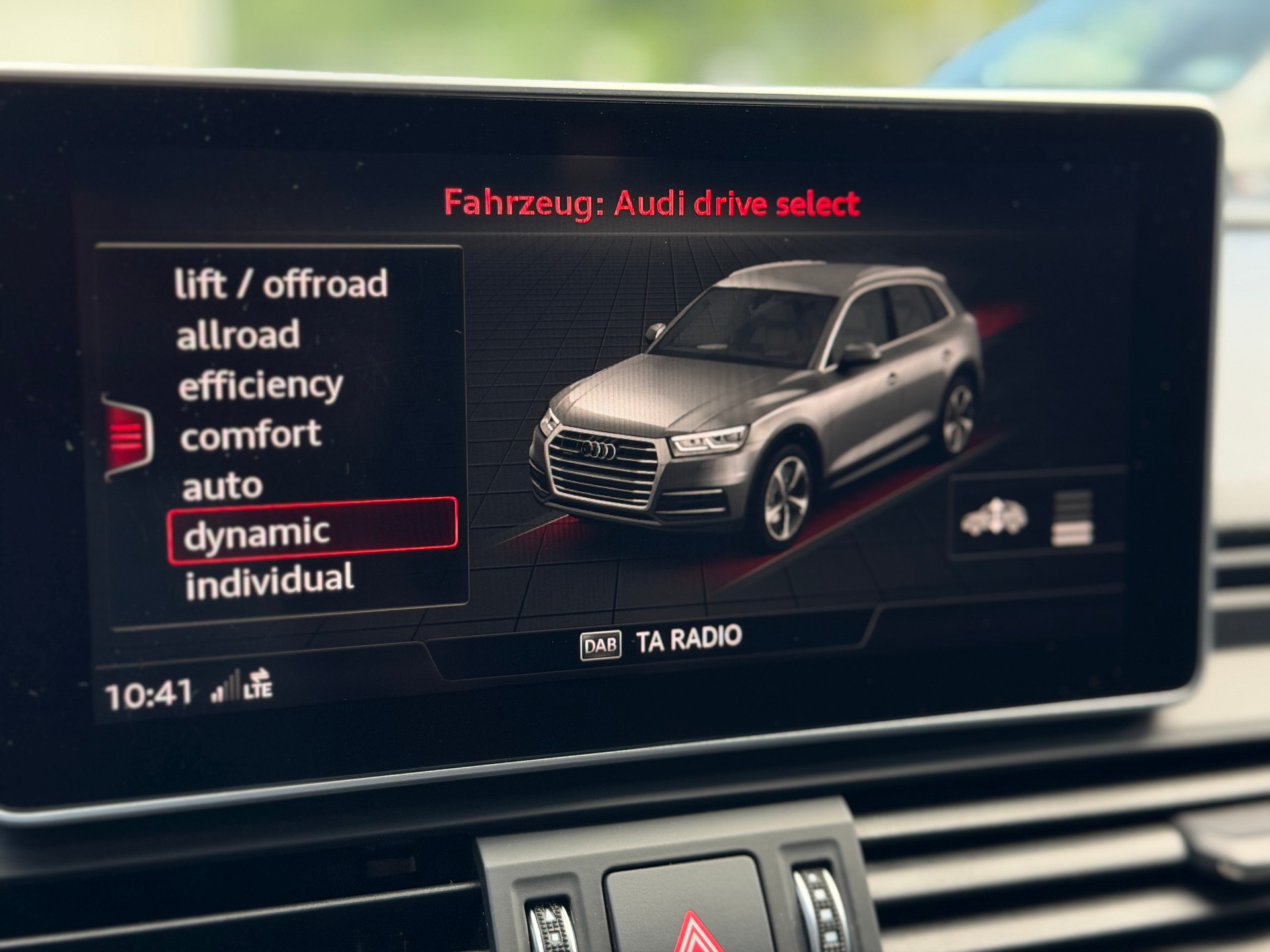 AUDI SQ5 3.0 TFSI quattro S-tronic-image-23