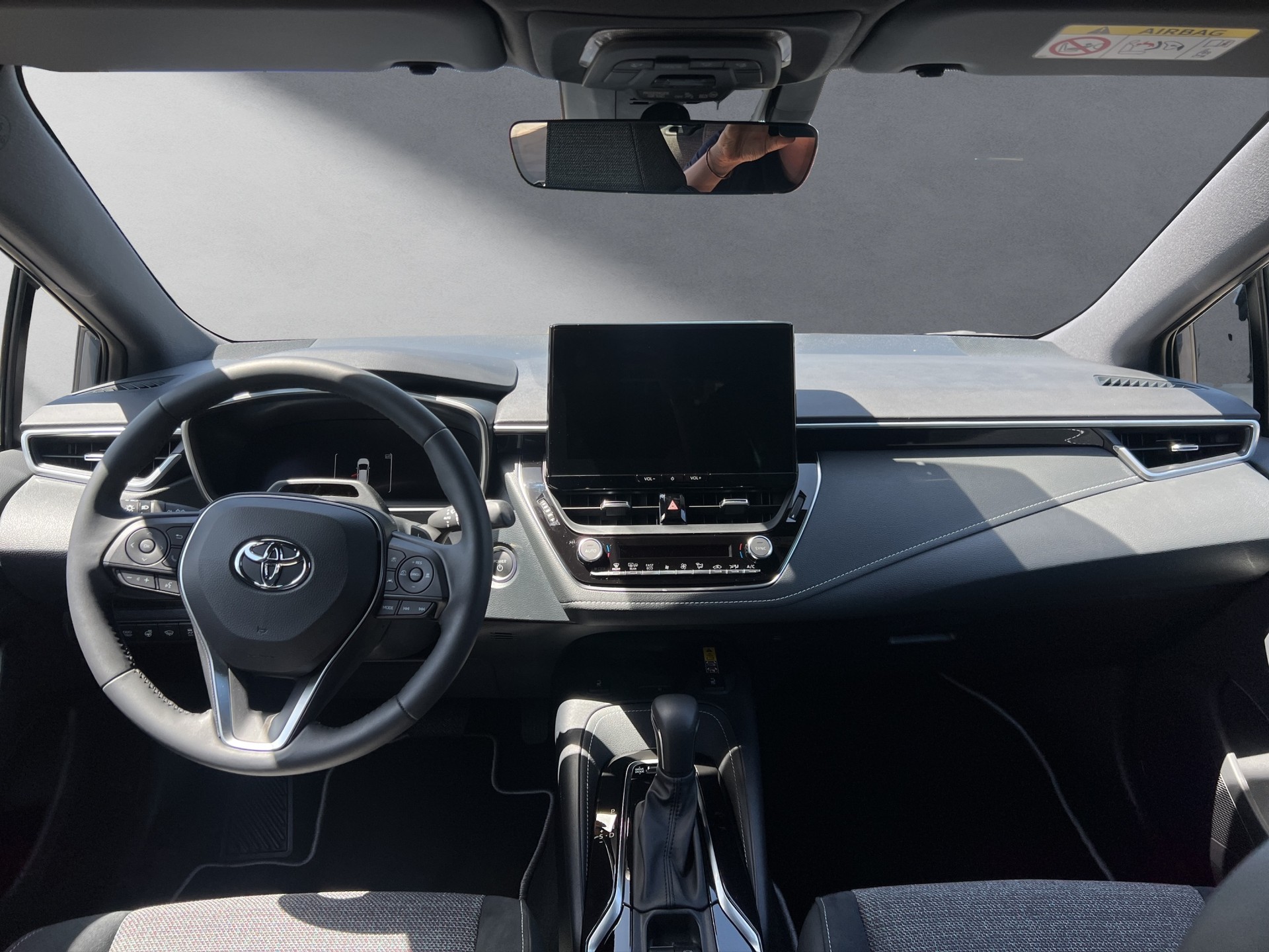 TOYOTA Corolla Touring Sports 2.0 HSD Swiss Edition-image-3