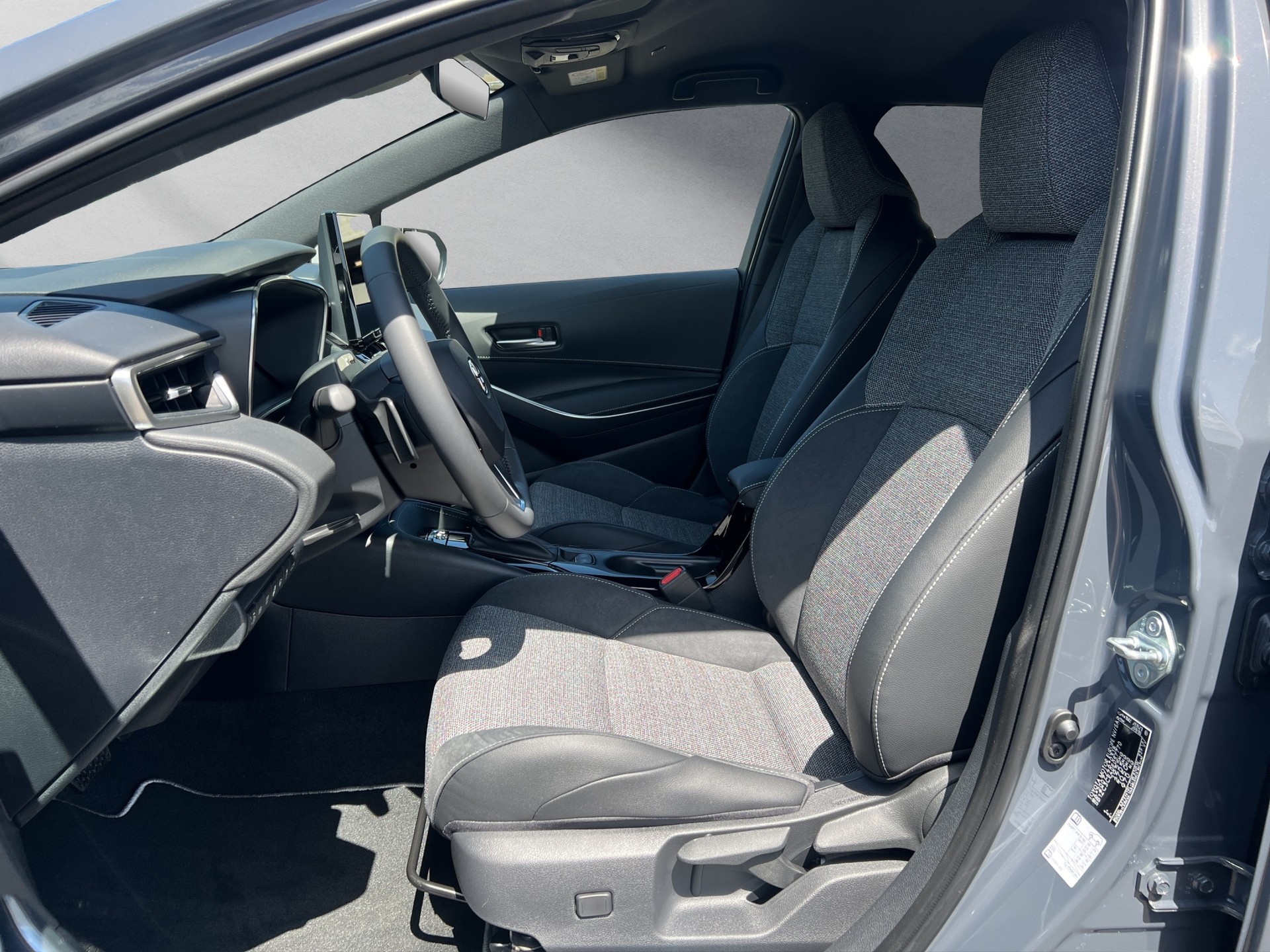 TOYOTA Corolla Touring Sports 2.0 HSD Swiss Edition-image-8