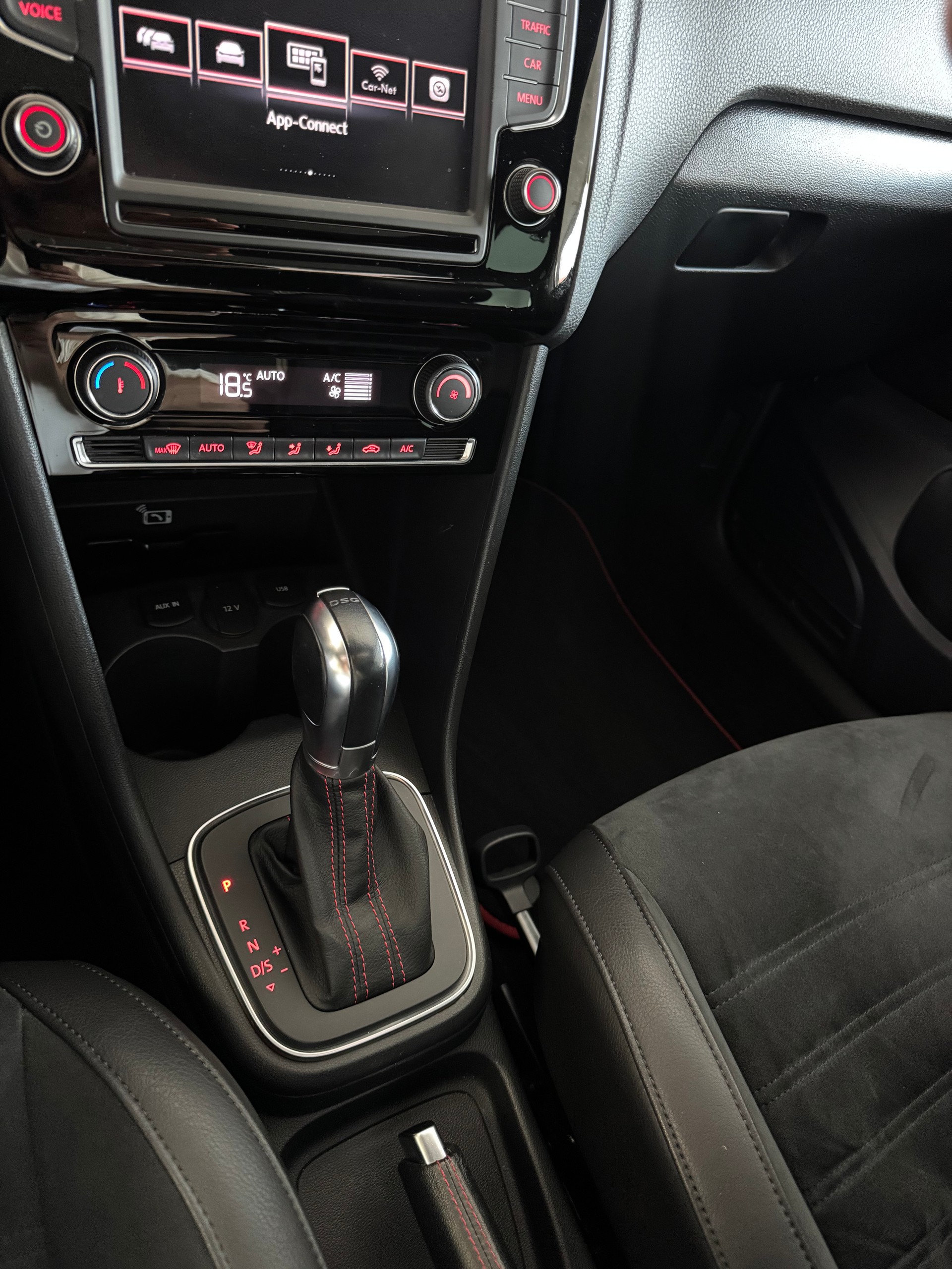 VW Polo 1.8 TSI GTI DSG*CH-Fahrzeug*Panoramadach*-image-20