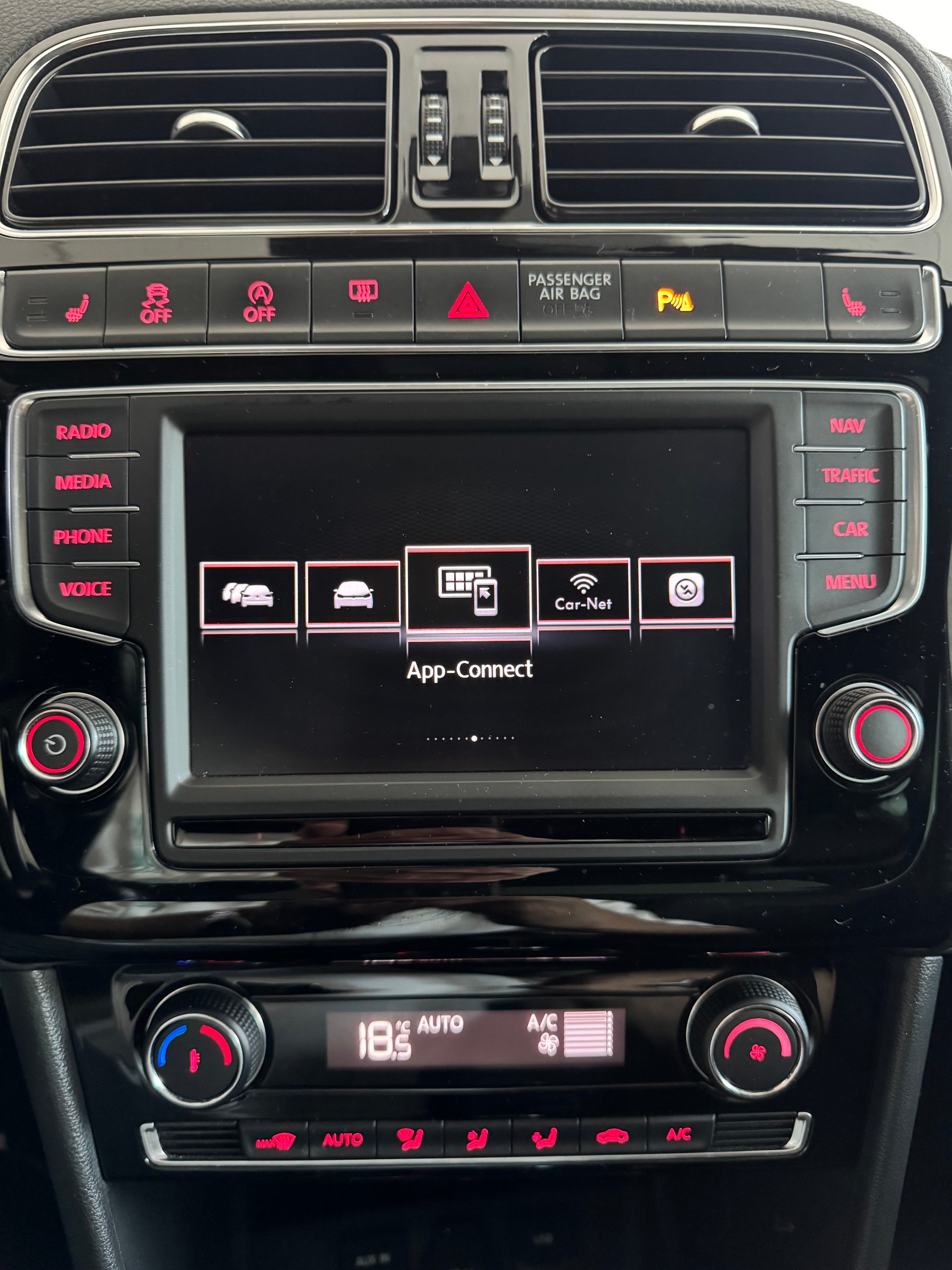 VW Polo 1.8 TSI GTI DSG*CH-Fahrzeug*Panoramadach*-image-18
