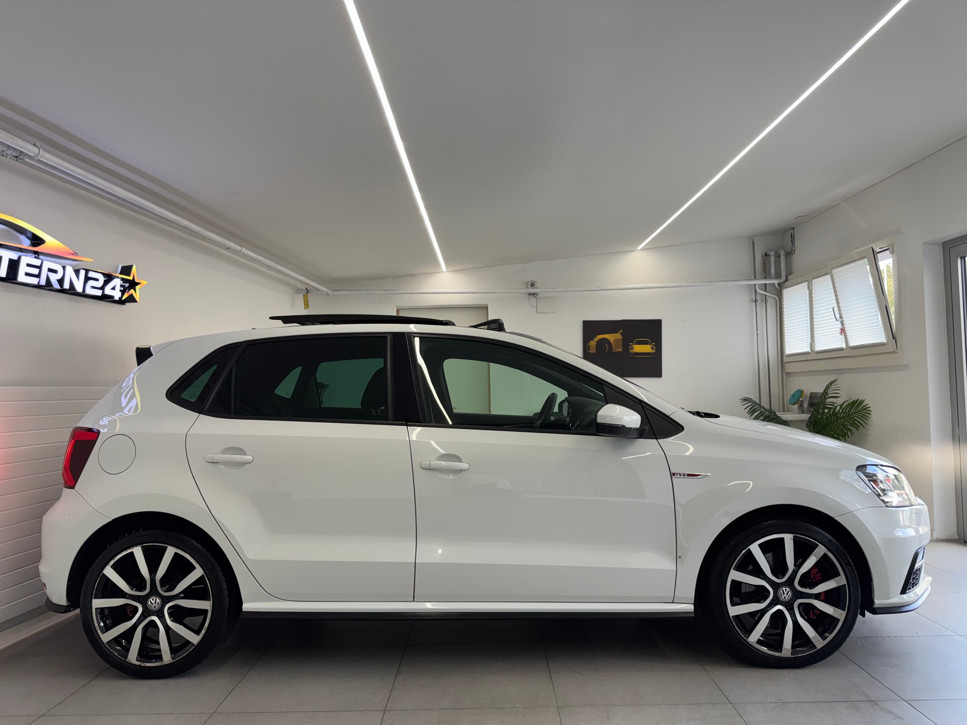 VW Polo 1.8 TSI GTI DSG*CH-Fahrzeug*Panoramadach*-image-7