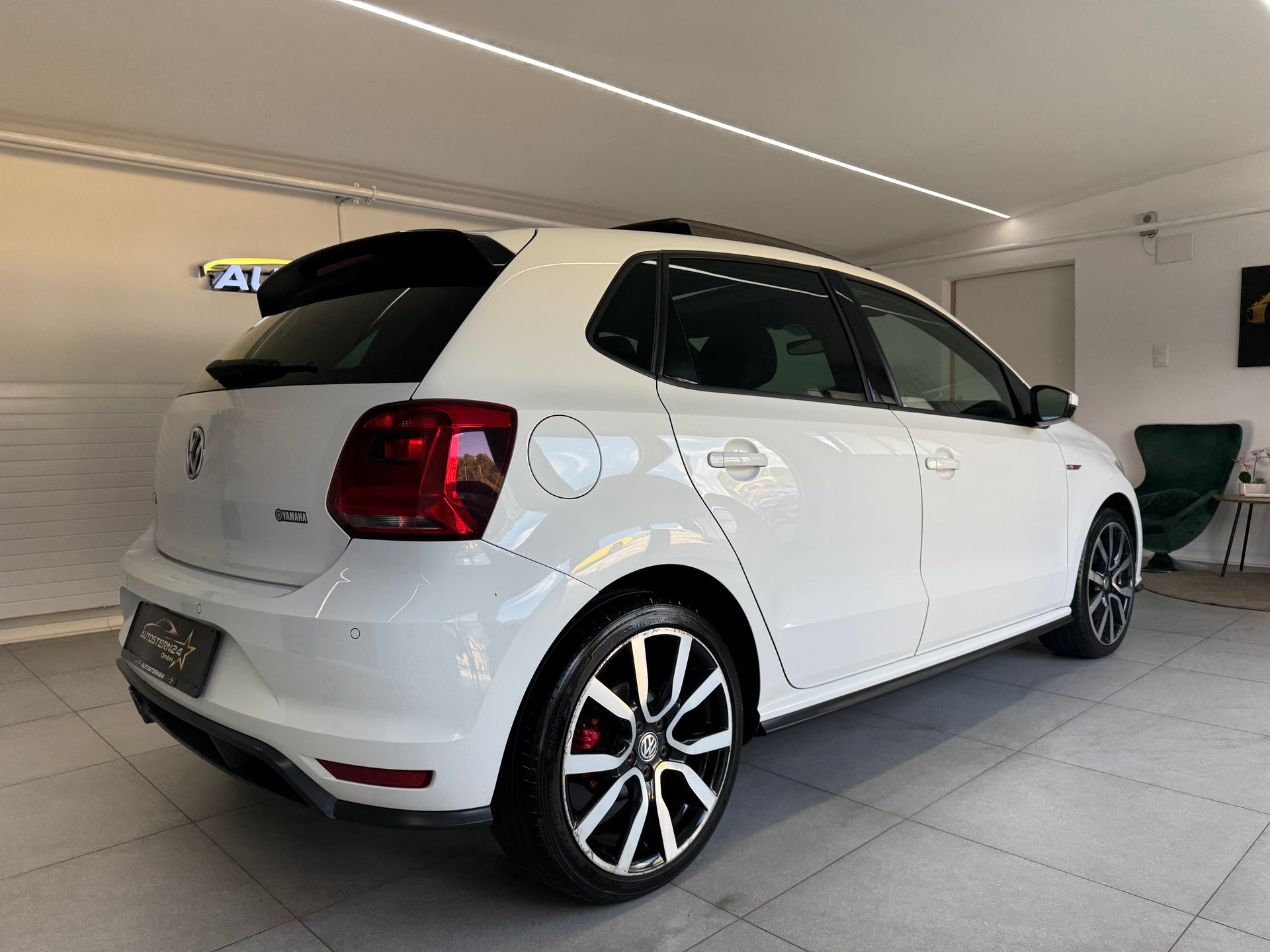 VW Polo 1.8 TSI GTI DSG*CH-Fahrzeug*Panoramadach*-image-4