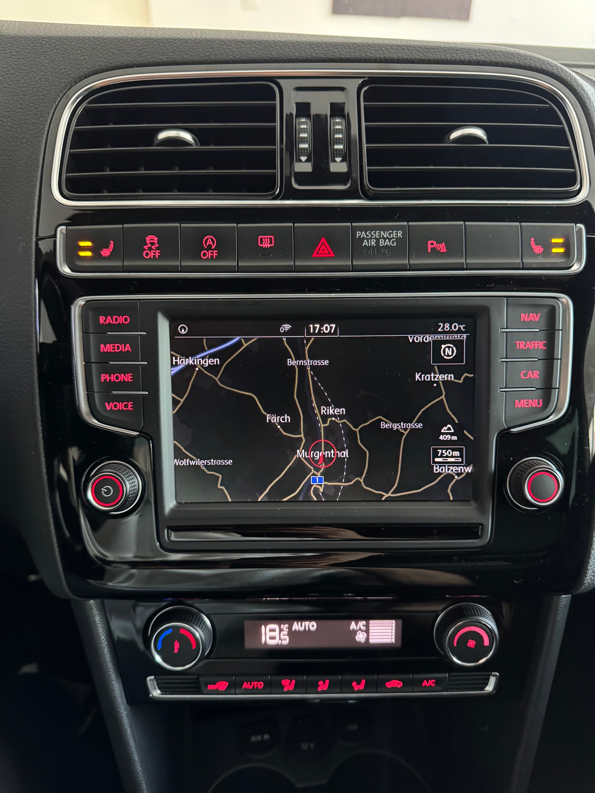 VW Polo 1.8 TSI GTI DSG*CH-Fahrzeug*Panoramadach*-image-15