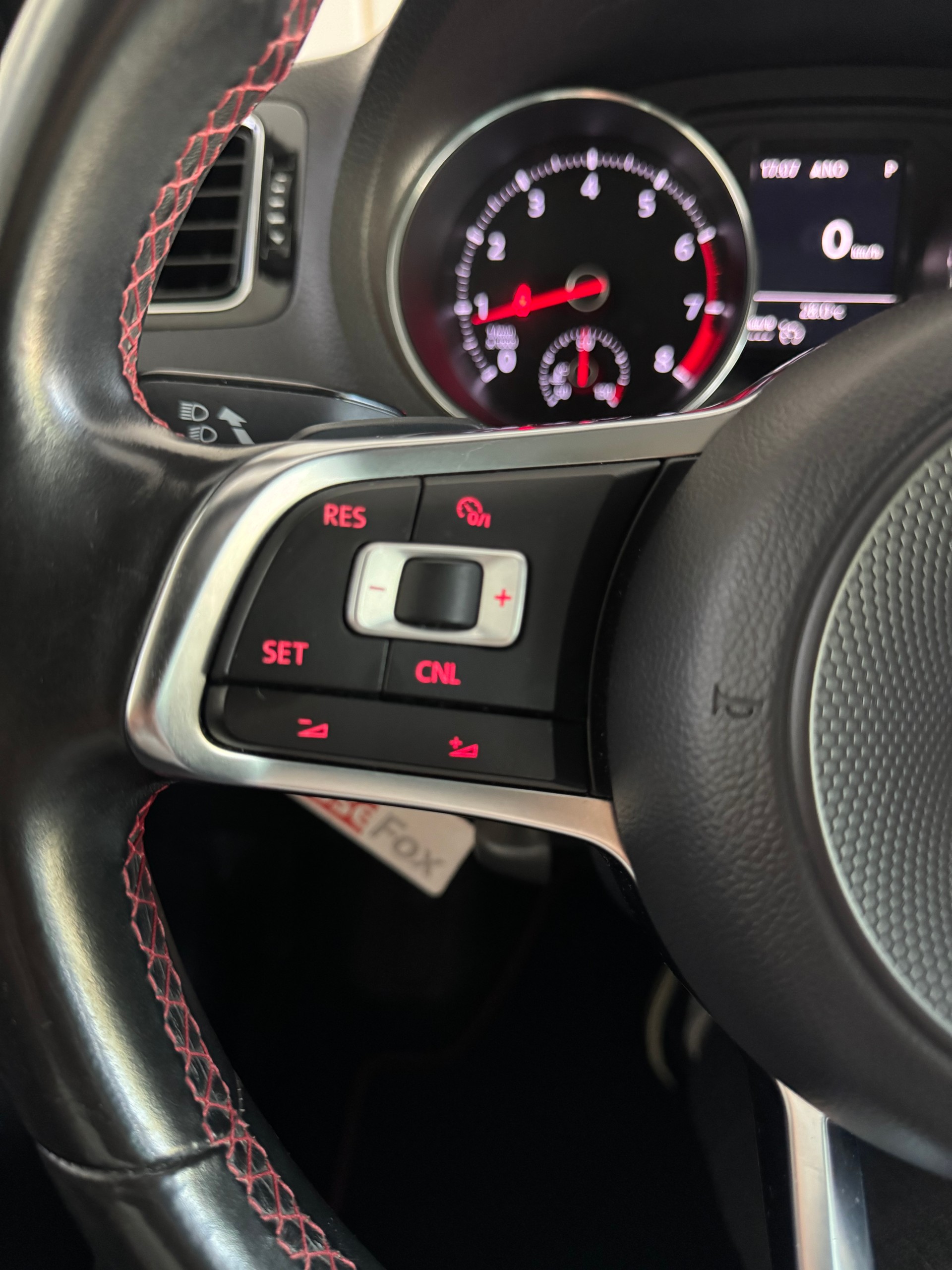 VW Polo 1.8 TSI GTI DSG*CH-Fahrzeug*Panoramadach*-image-14