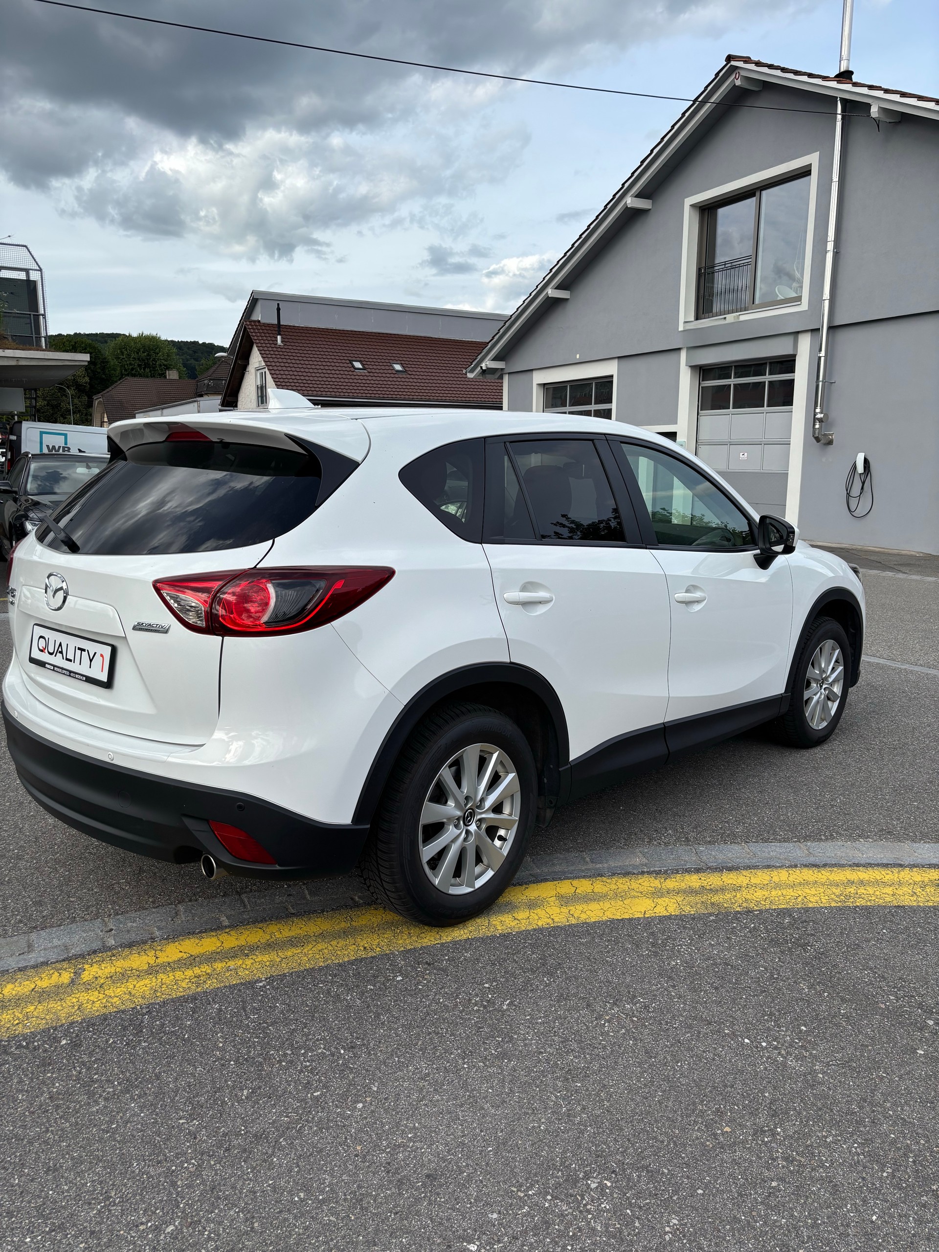 MAZDA CX-5 2.2 D Ambition AWD-image-4