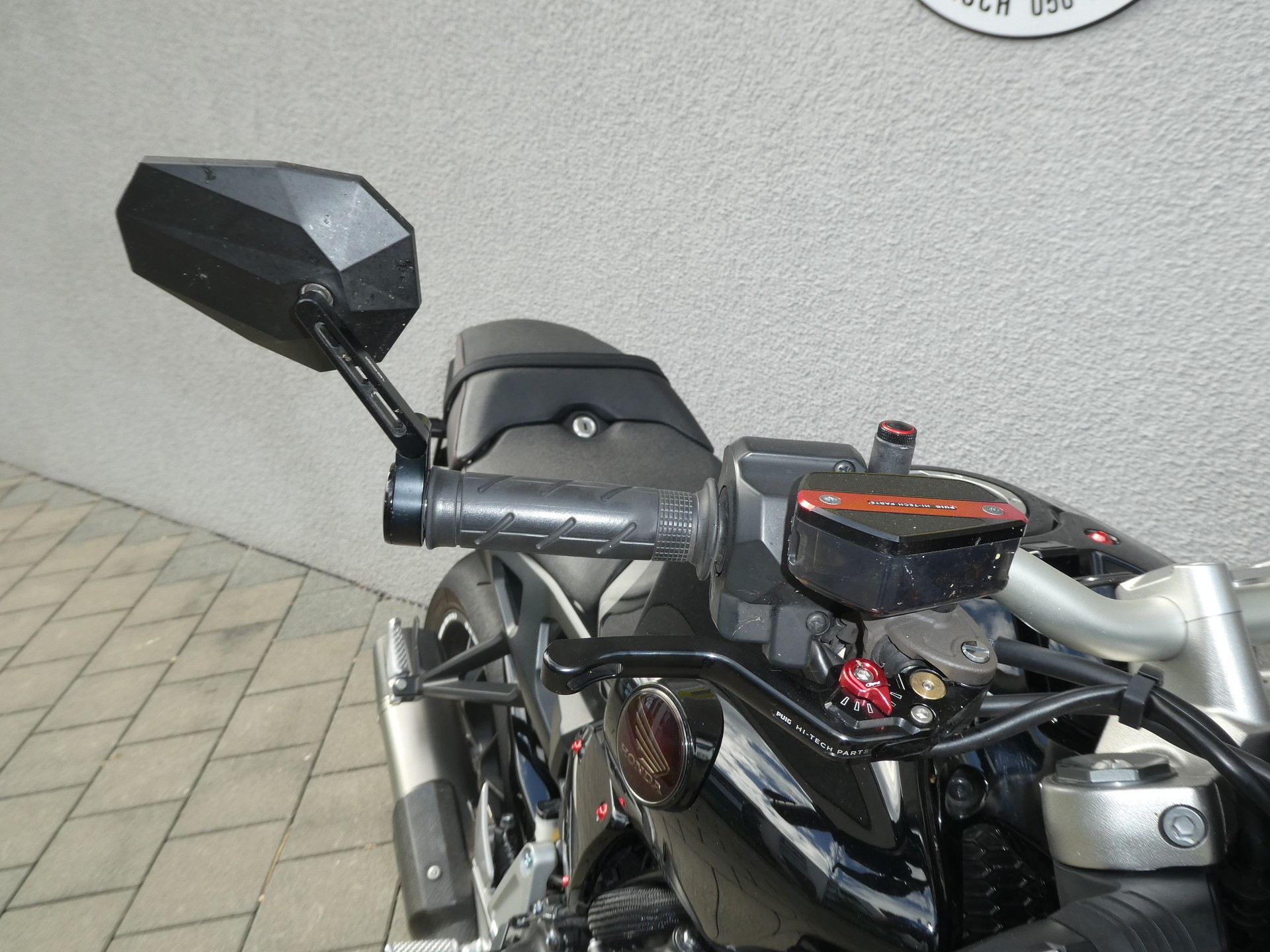 HONDA CB 1000 R ABS-showroom-element-3