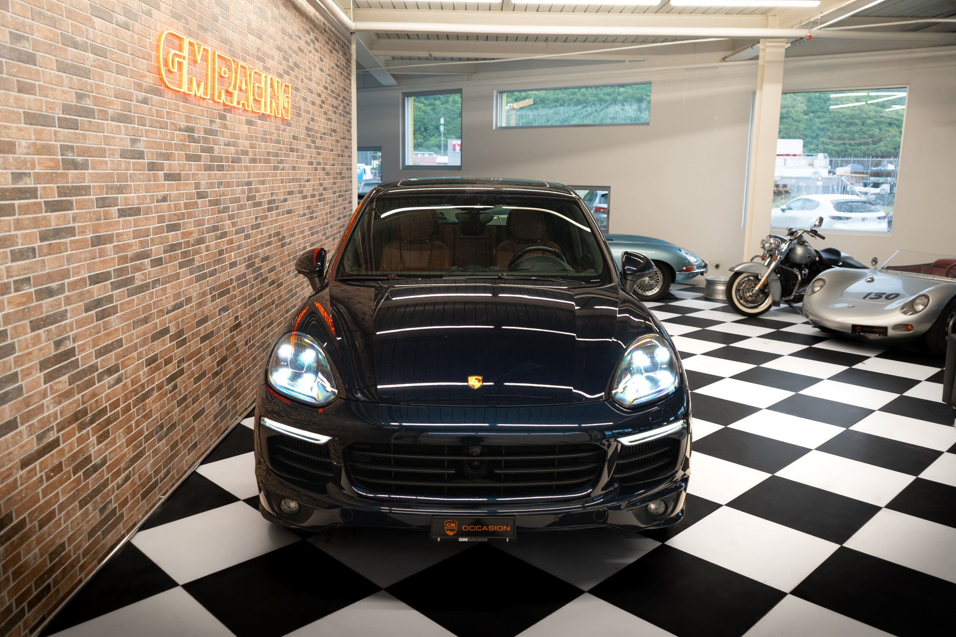PORSCHE Cayenne S Diesel-image-2